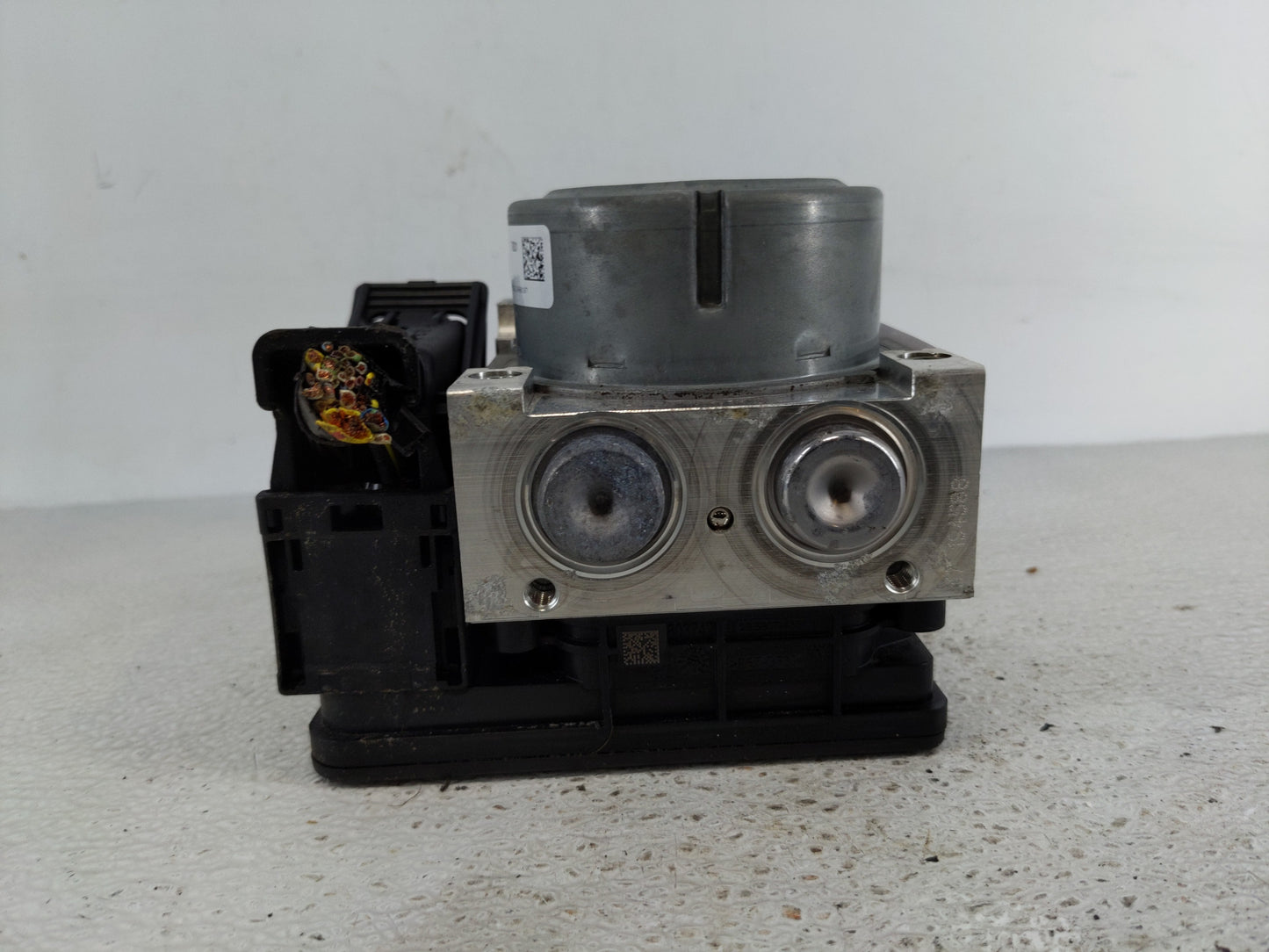 2017-2018 Ford Fusion ABS Pump Control Module Replacement P/N:HG9C-2B373-BF Fits Fits 2017 2018 OEM Used Auto Parts - Oemuse