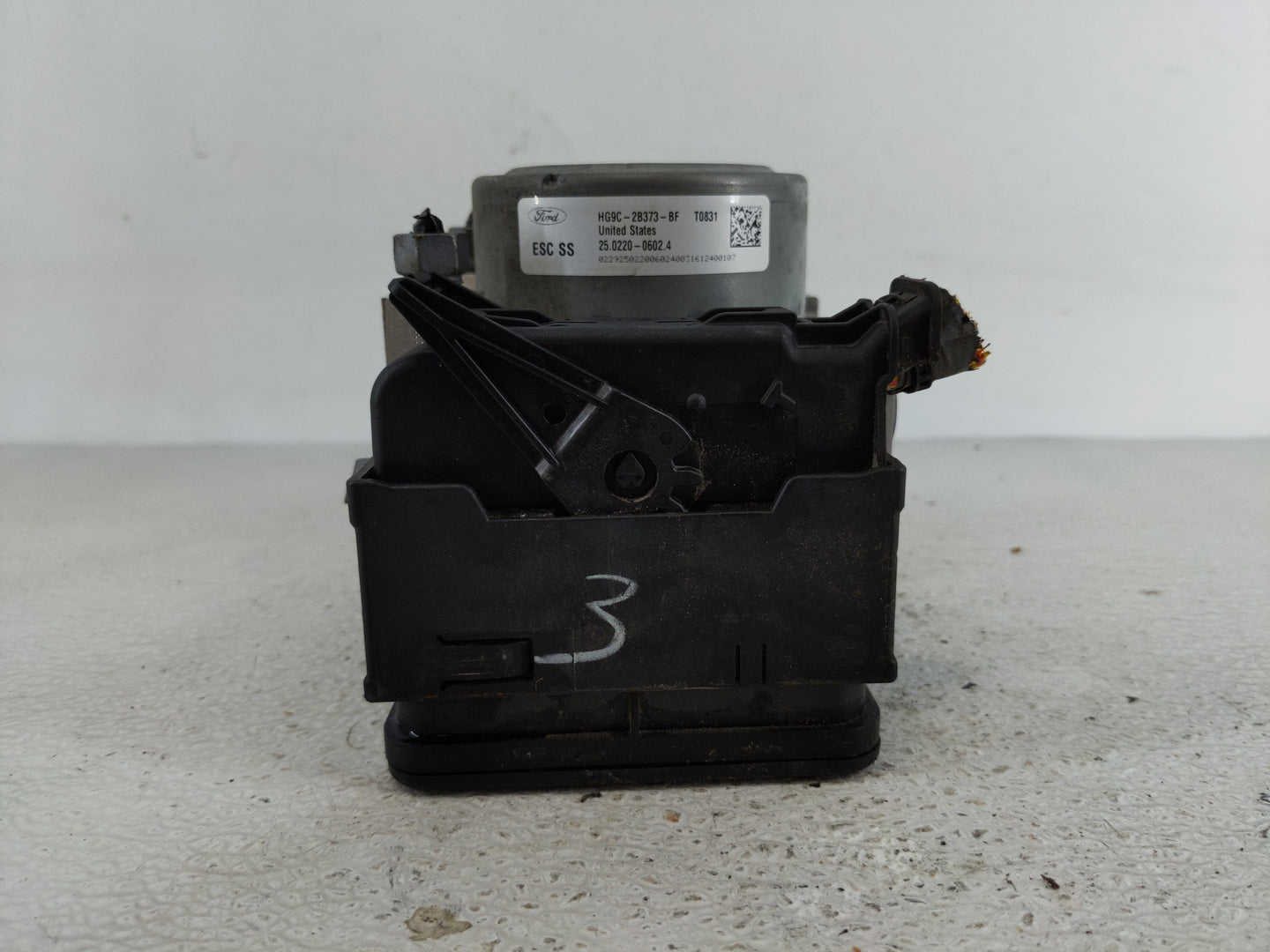 2017-2018 Ford Fusion ABS Pump Control Module Replacement P/N:HG9C-2B373-BF Fits Fits 2017 2018 OEM Used Auto Parts - Oemuse