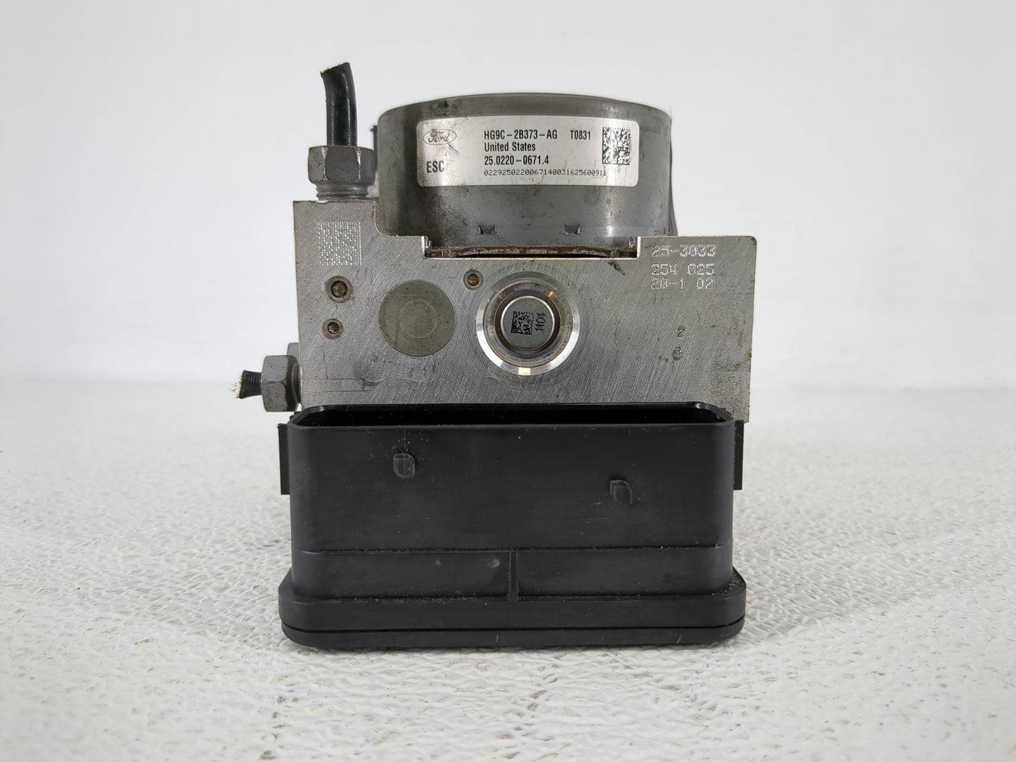 2017-2018 Ford Fusion ABS Pump Control Module Replacement P/N:HG9C-2B373-AG Fits Fits 2017 2018 OEM Used Auto Parts - Oemuse