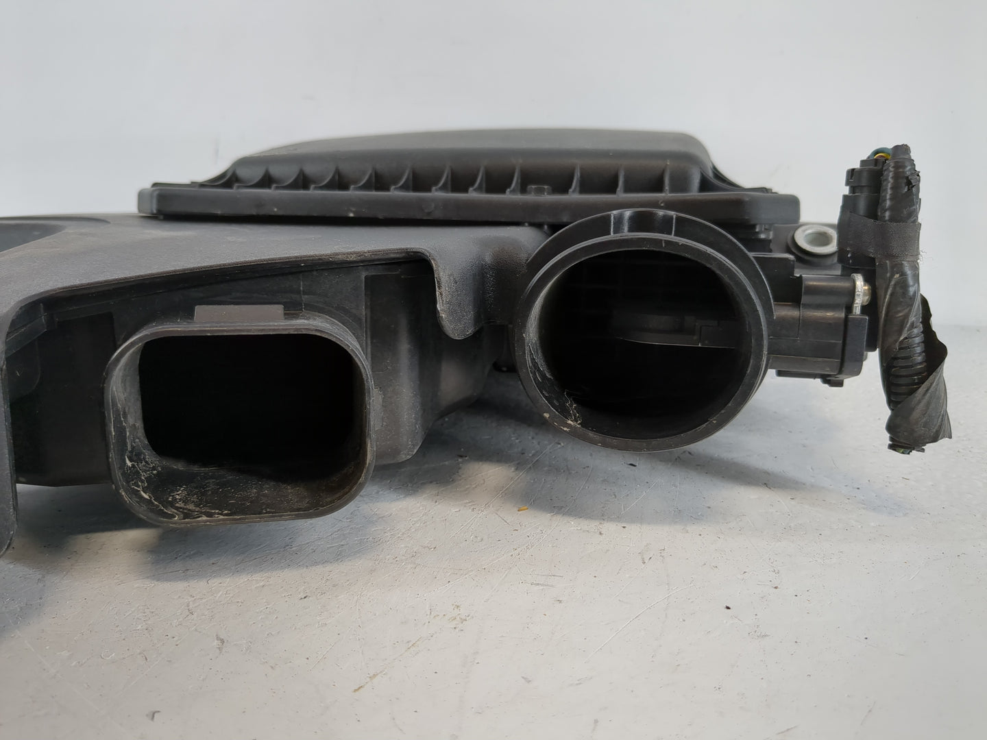 2017 Ford Fusion Engine Cover - Oemusedautoparts1.com