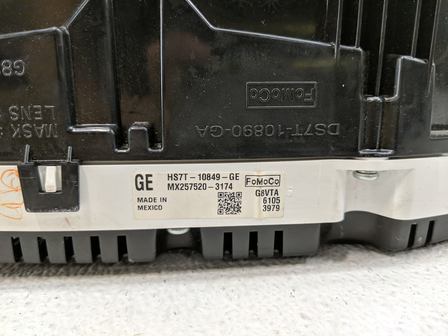 2017 Ford Fusion Instrument Cluster Speedometer Gauges P/N:DS7T-10890-GA HS7T-10849-GE, HS7T-10849-MF Fits OEM Used Auto Par