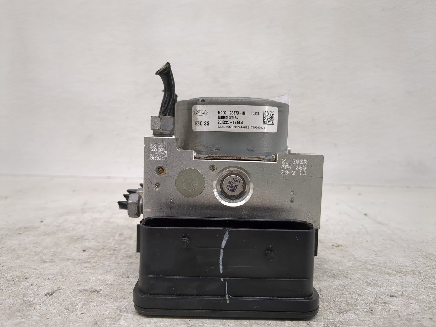 2017-2018 Ford Fusion ABS Pump Control Module Replacement P/N:HG9C-2C219-LH Fits Fits 2017 2018 OEM Used Auto Parts - Oemuse
