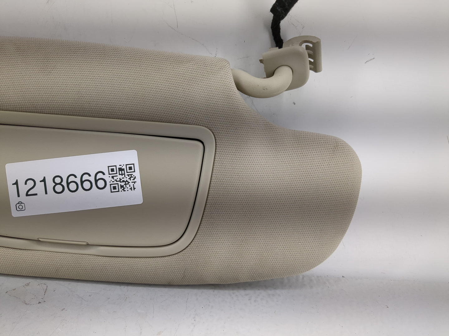 2017-2020 Ford Fusion Sun Visor Shade Replacement Passenger Right Mirror Fits Fits 2017 2018 2019 2020 OEM Used Auto Parts -