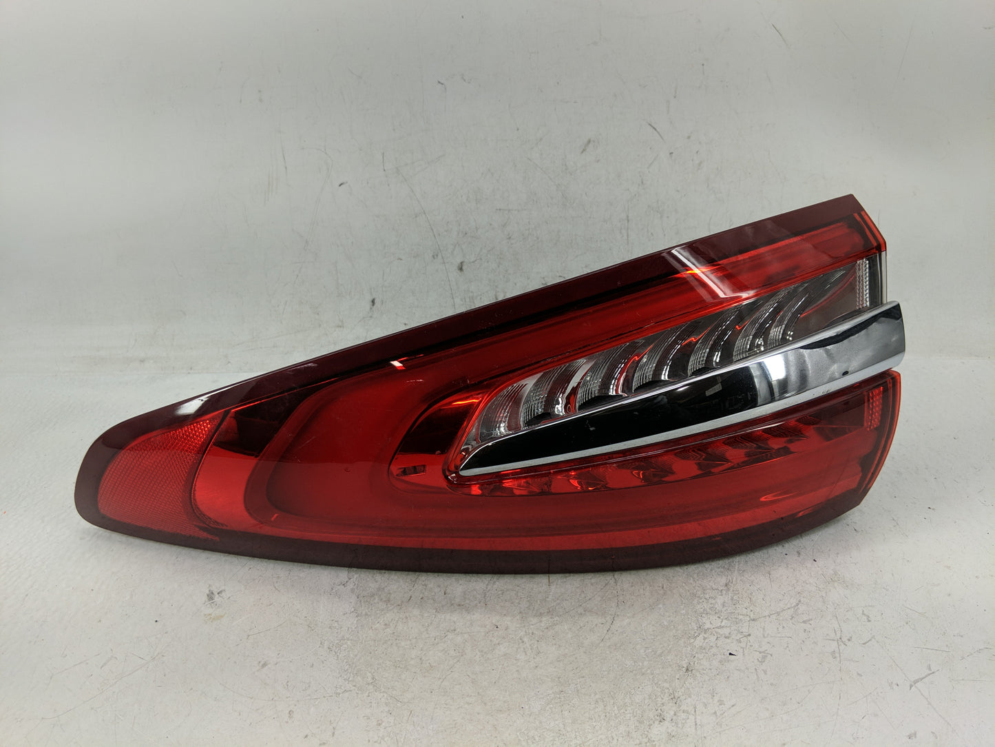 2017-2020 Ford Fusion Tail Light Assembly Passenger Right OEM P/N:HS73-13404-AB Fits Fits 2017 2018 2019 2020 OEM Used Auto 