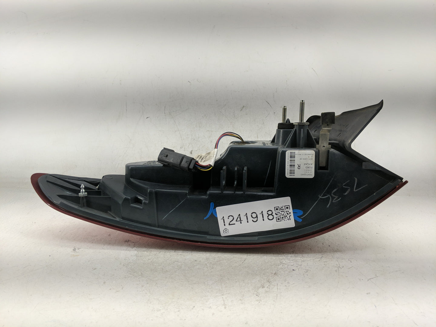 2017-2020 Ford Fusion Tail Light Assembly Passenger Right OEM P/N:HS73-13404-AB Fits Fits 2017 2018 2019 2020 OEM Used Auto 