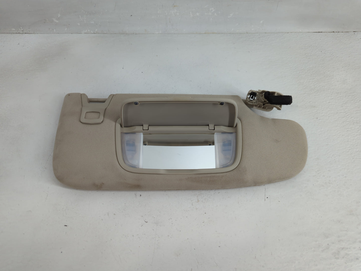 2017-2020 Ford Fusion Sun Visor Shade Replacement Passenger Right Mirror Fits Fits 2017 2018 2019 2020 OEM Used Auto Parts -