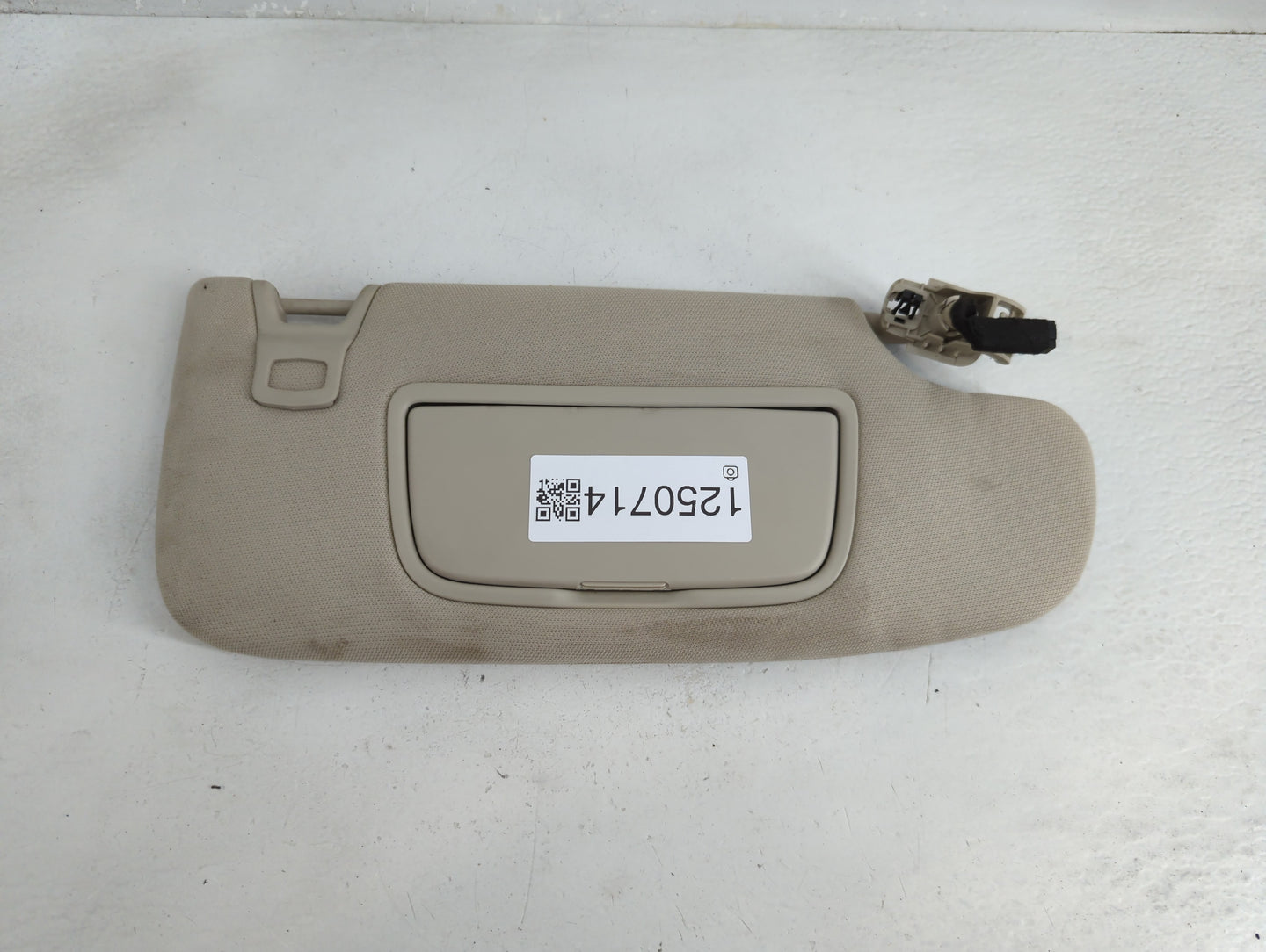 2017-2020 Ford Fusion Sun Visor Shade Replacement Passenger Right Mirror Fits Fits 2017 2018 2019 2020 OEM Used Auto Parts -