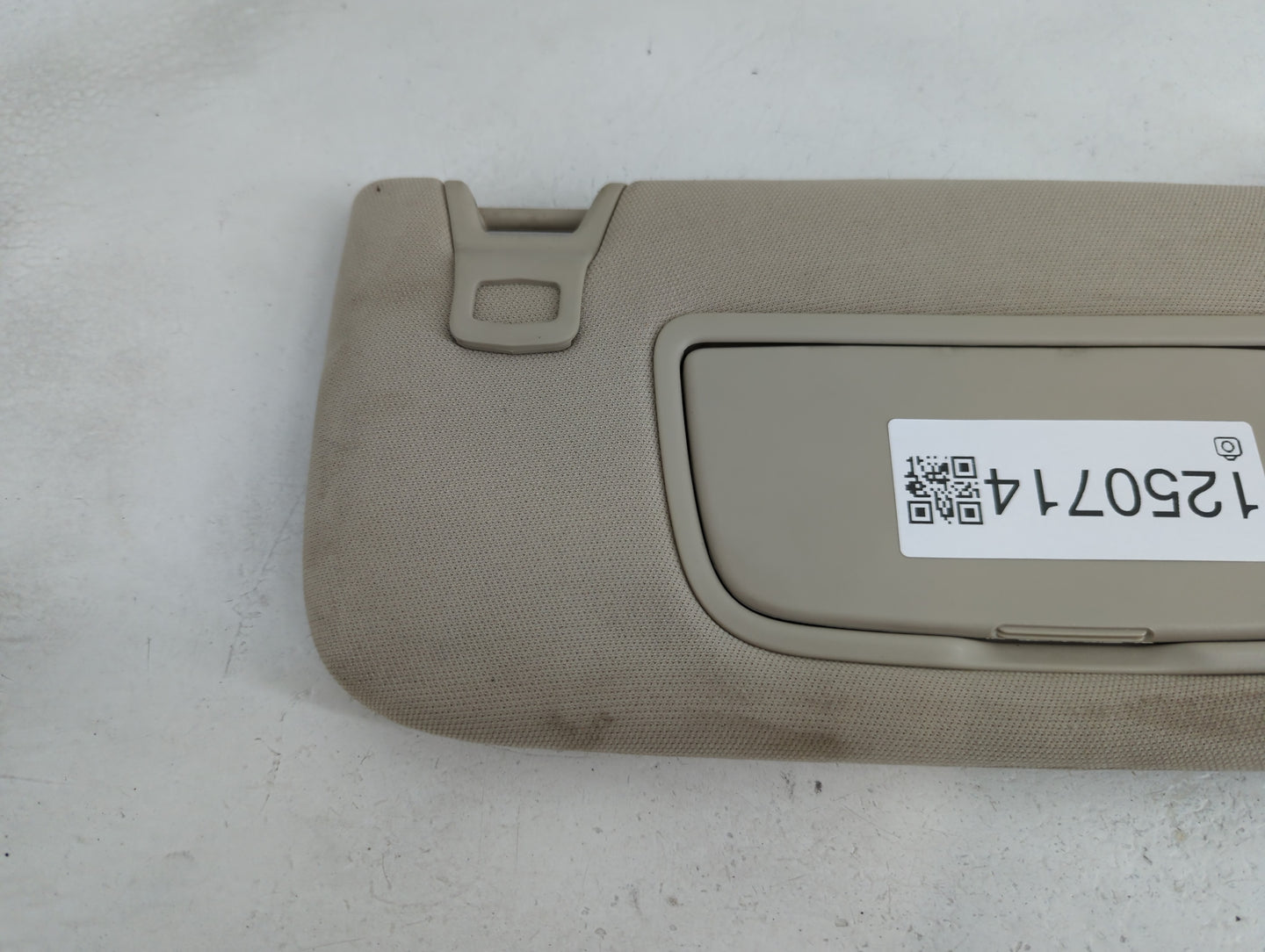 2017-2020 Ford Fusion Sun Visor Shade Replacement Passenger Right Mirror Fits Fits 2017 2018 2019 2020 OEM Used Auto Parts -