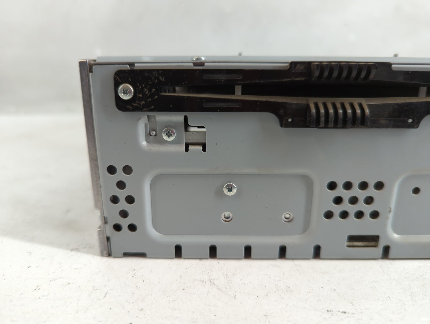 2017 Ford Fusion Radio AM FM Cd Player Receiver Replacement P/N:CQ-CJ15N04MC Fits OEM Used Auto Parts - Oemusedautoparts1.co