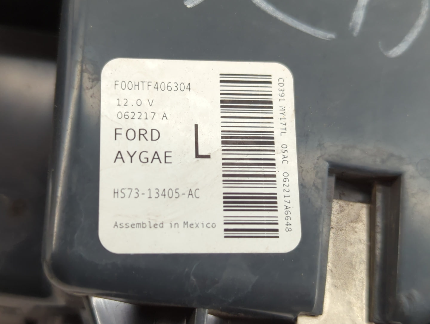 2017-2020 Ford Fusion Tail Light Assembly Driver Left OEM P/N:HS73-13405-AC Fits Fits 2017 2018 2019 2020 OEM Used Auto Part