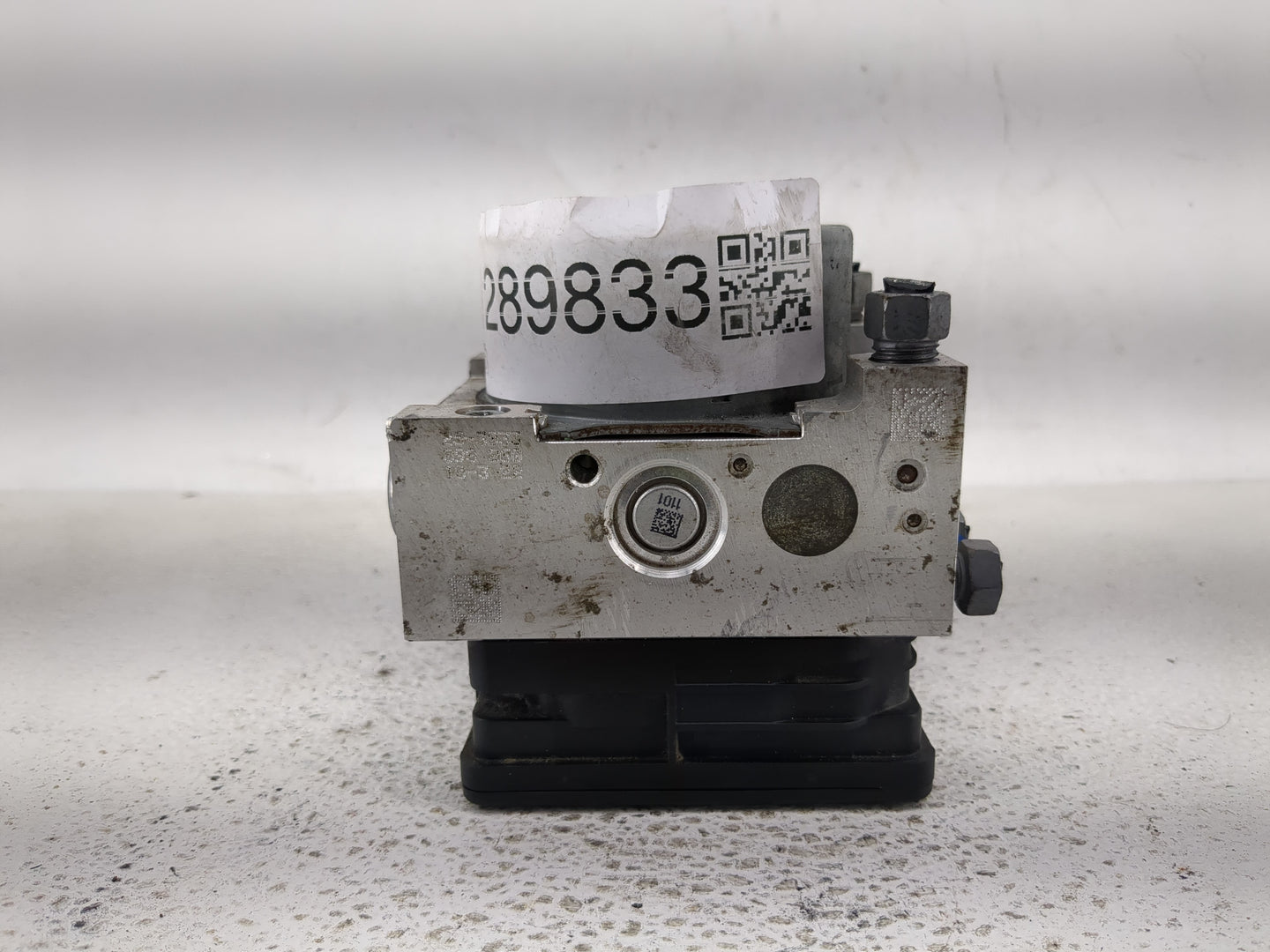 2017-2018 Ford Fusion ABS Pump Control Module Replacement P/N:HG9C-2B373-BF Fits Fits 2017 2018 OEM Used Auto Parts - Oemuse