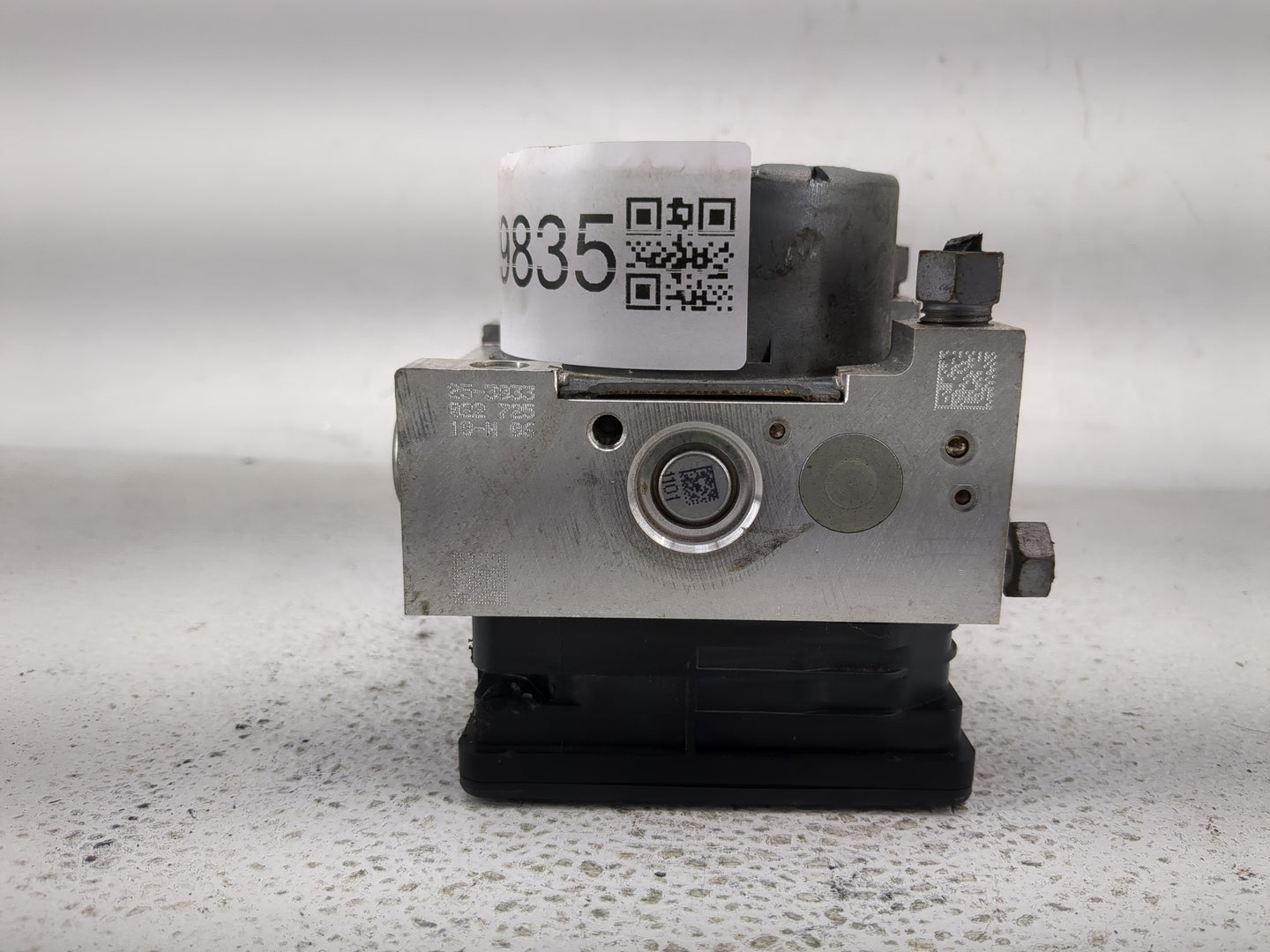 2017-2018 Ford Fusion ABS Pump Control Module Replacement P/N:HG9C-2B373-BG Fits Fits 2017 2018 OEM Used Auto Parts - Oemuse