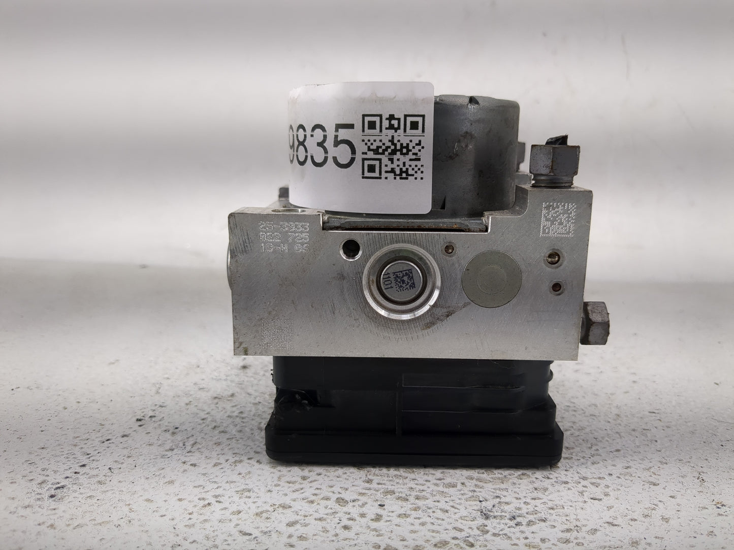 2017-2018 Ford Fusion ABS Pump Control Module Replacement P/N:HG9C-2B373-BG Fits Fits 2017 2018 OEM Used Auto Parts - Oemuse