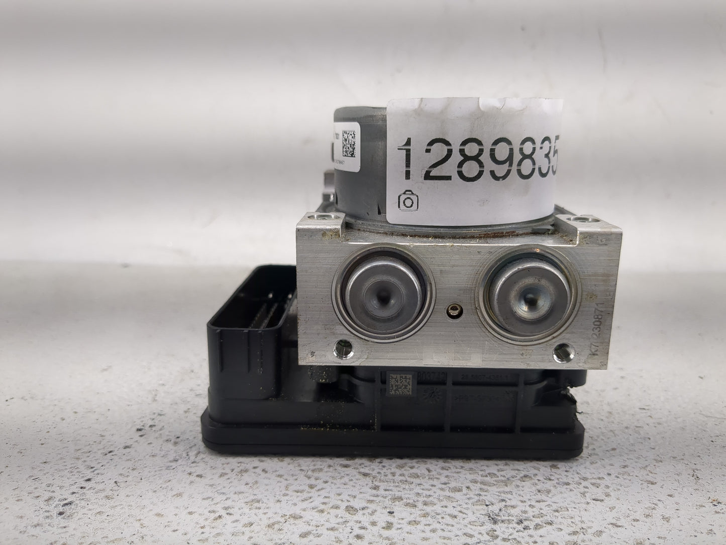 2017-2018 Ford Fusion ABS Pump Control Module Replacement P/N:HG9C-2B373-BG Fits Fits 2017 2018 OEM Used Auto Parts - Oemuse