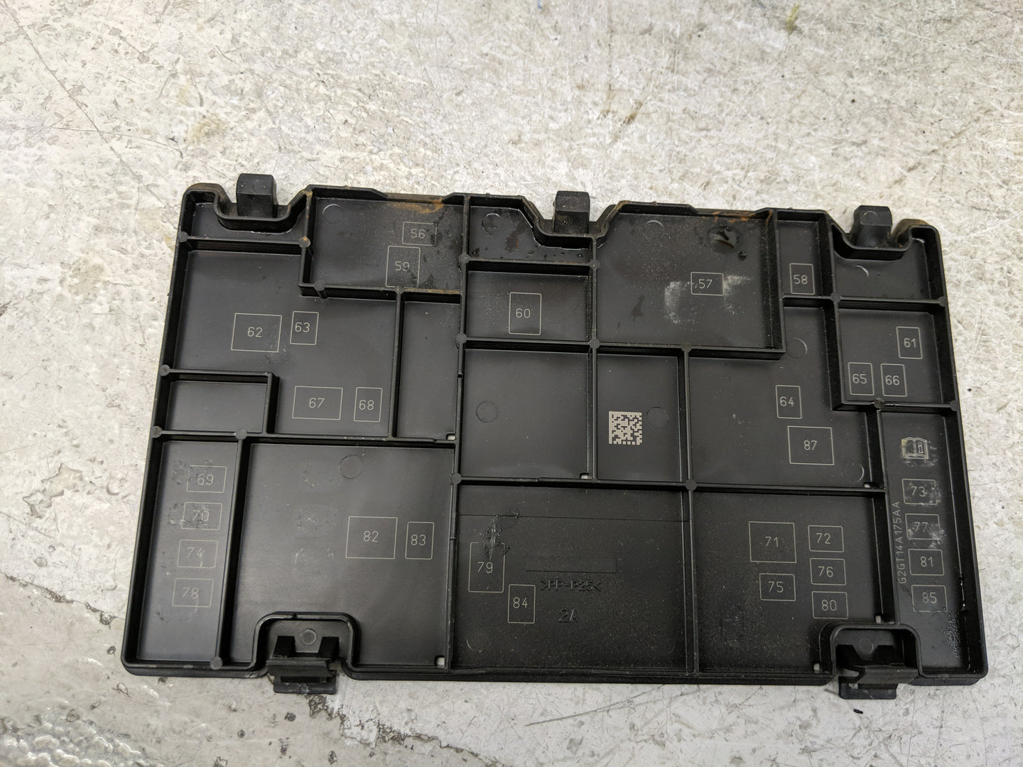 2017-2020 Ford Fusion Fusebox Fuse Box Panel Relay Module P/N:HG9T14D068DB Fits Fits 2017 2018 2019 2020 OEM Used Auto Parts