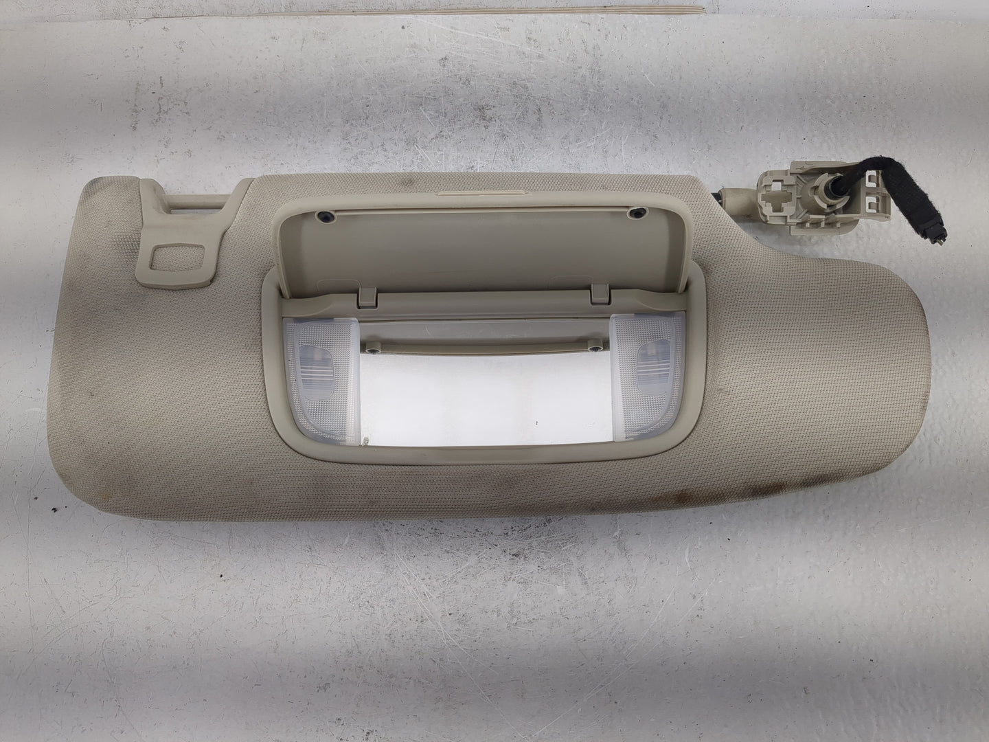 2017-2020 Ford Fusion Sun Visor Shade Replacement Passenger Right Mirror Fits Fits 2017 2018 2019 2020 OEM Used Auto Parts -