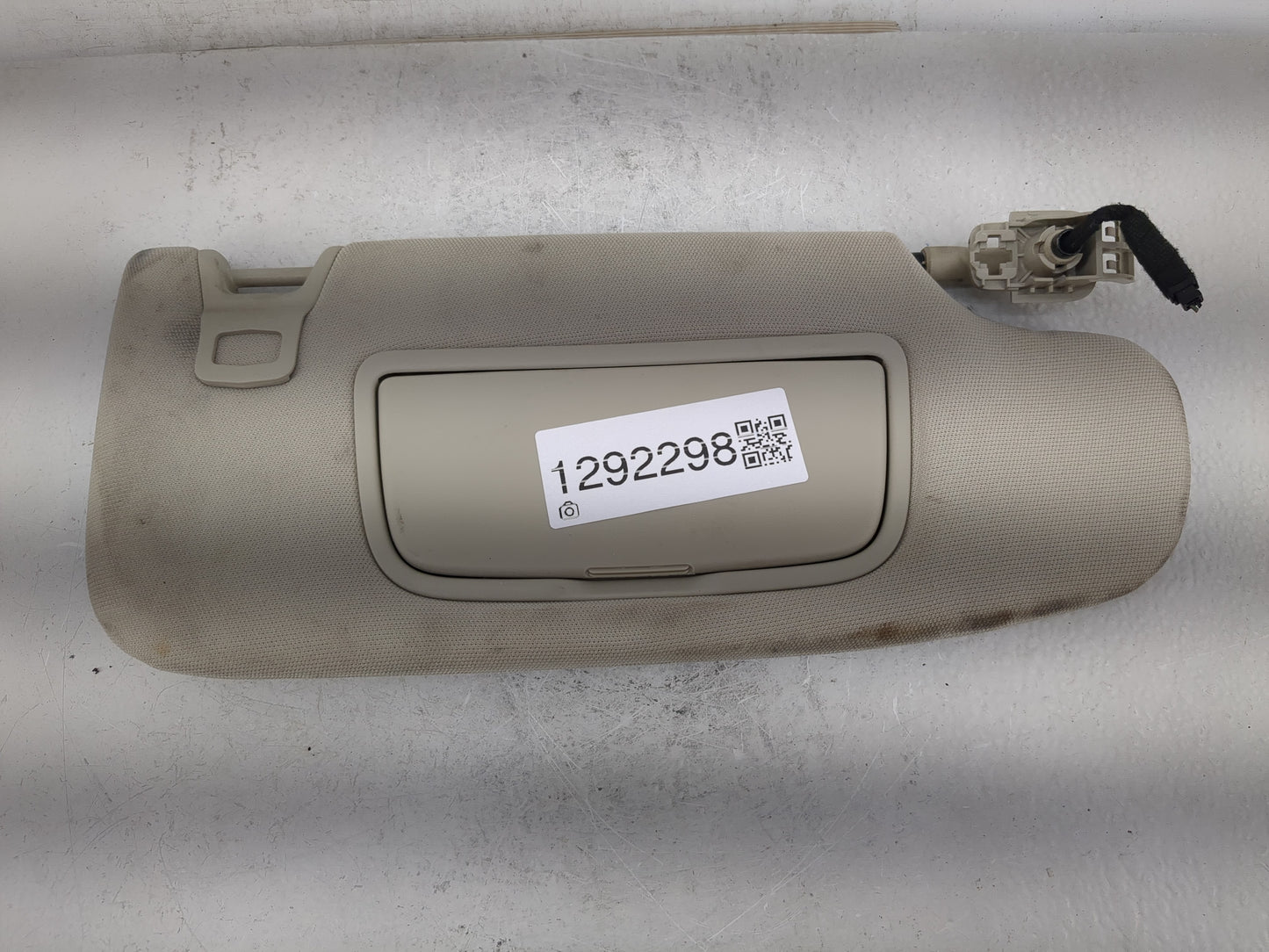 2017-2020 Ford Fusion Sun Visor Shade Replacement Passenger Right Mirror Fits Fits 2017 2018 2019 2020 OEM Used Auto Parts -