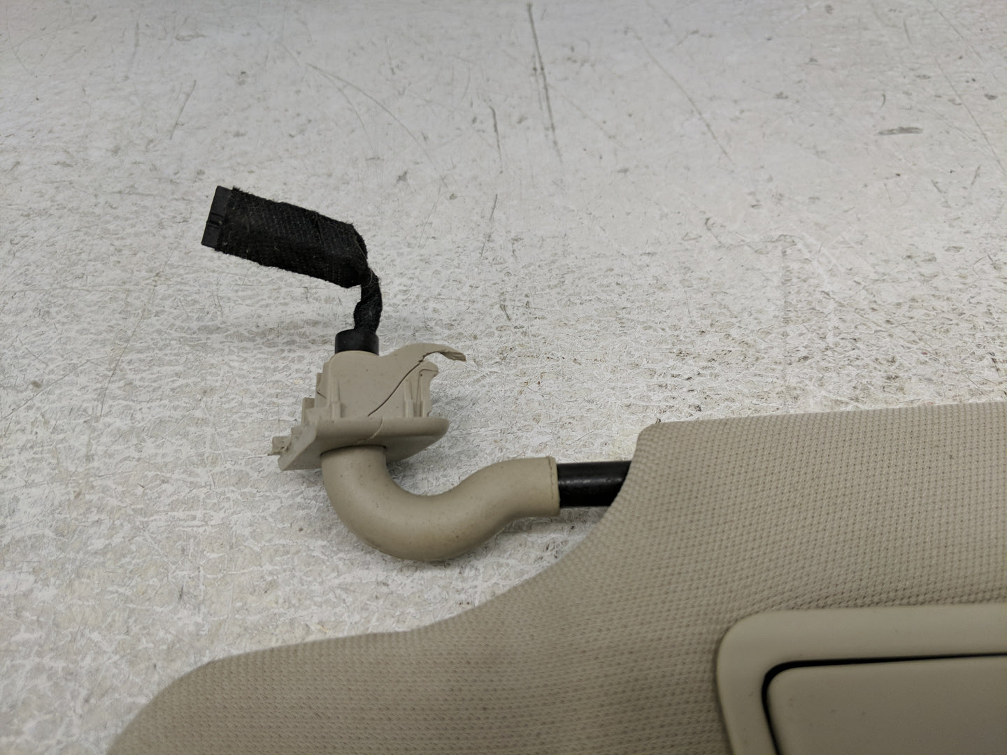 2017-2020 Ford Fusion Sun Visor Shade Replacement Driver Left Mirror Fits Fits 2017 2018 2019 2020 OEM Used Auto Parts - Oem