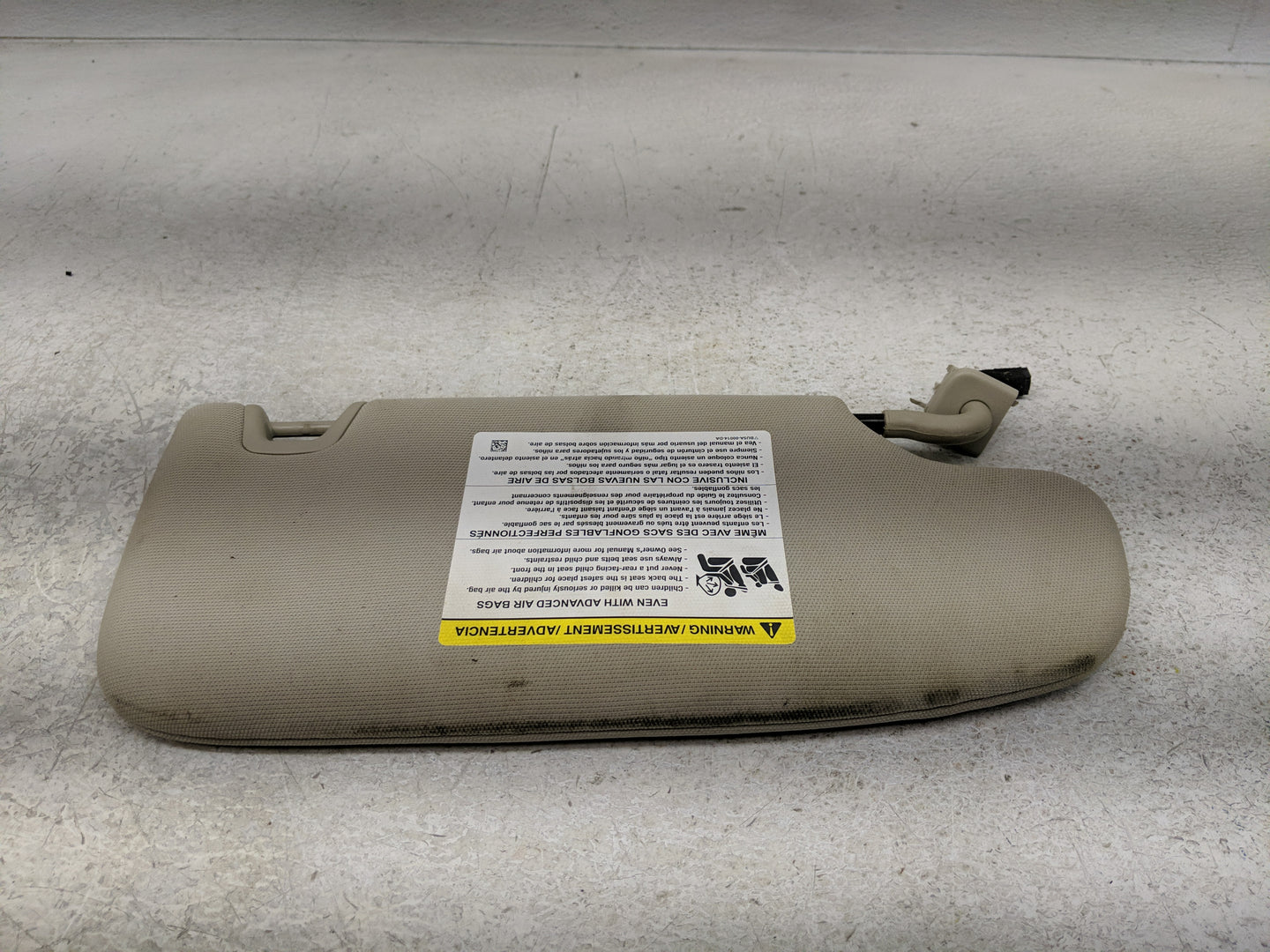 2017-2020 Ford Fusion Sun Visor Shade Replacement Driver Left Mirror Fits Fits 2017 2018 2019 2020 OEM Used Auto Parts - Oem