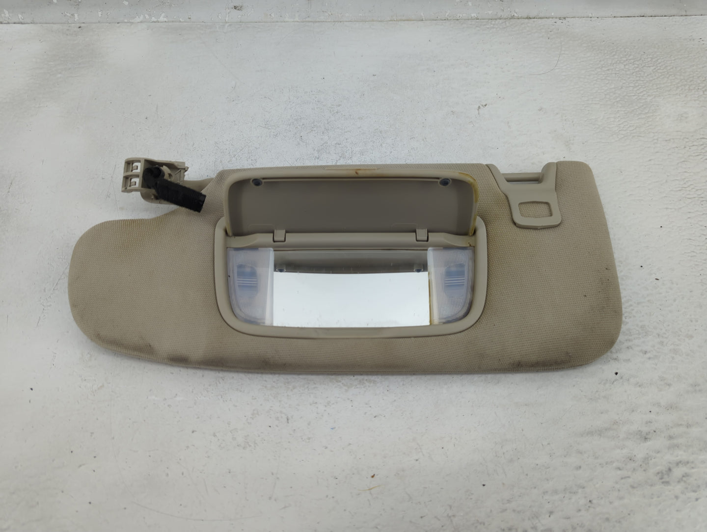 2017-2020 Ford Fusion Sun Visor Shade Replacement Driver Left Mirror Fits Fits 2017 2018 2019 2020 OEM Used Auto Parts - Oem