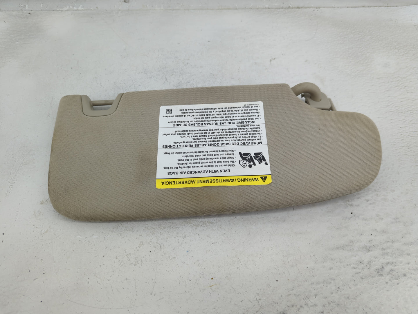 2017-2020 Ford Fusion Sun Visor Shade Replacement Driver Left Mirror Fits Fits 2017 2018 2019 2020 OEM Used Auto Parts - Oem
