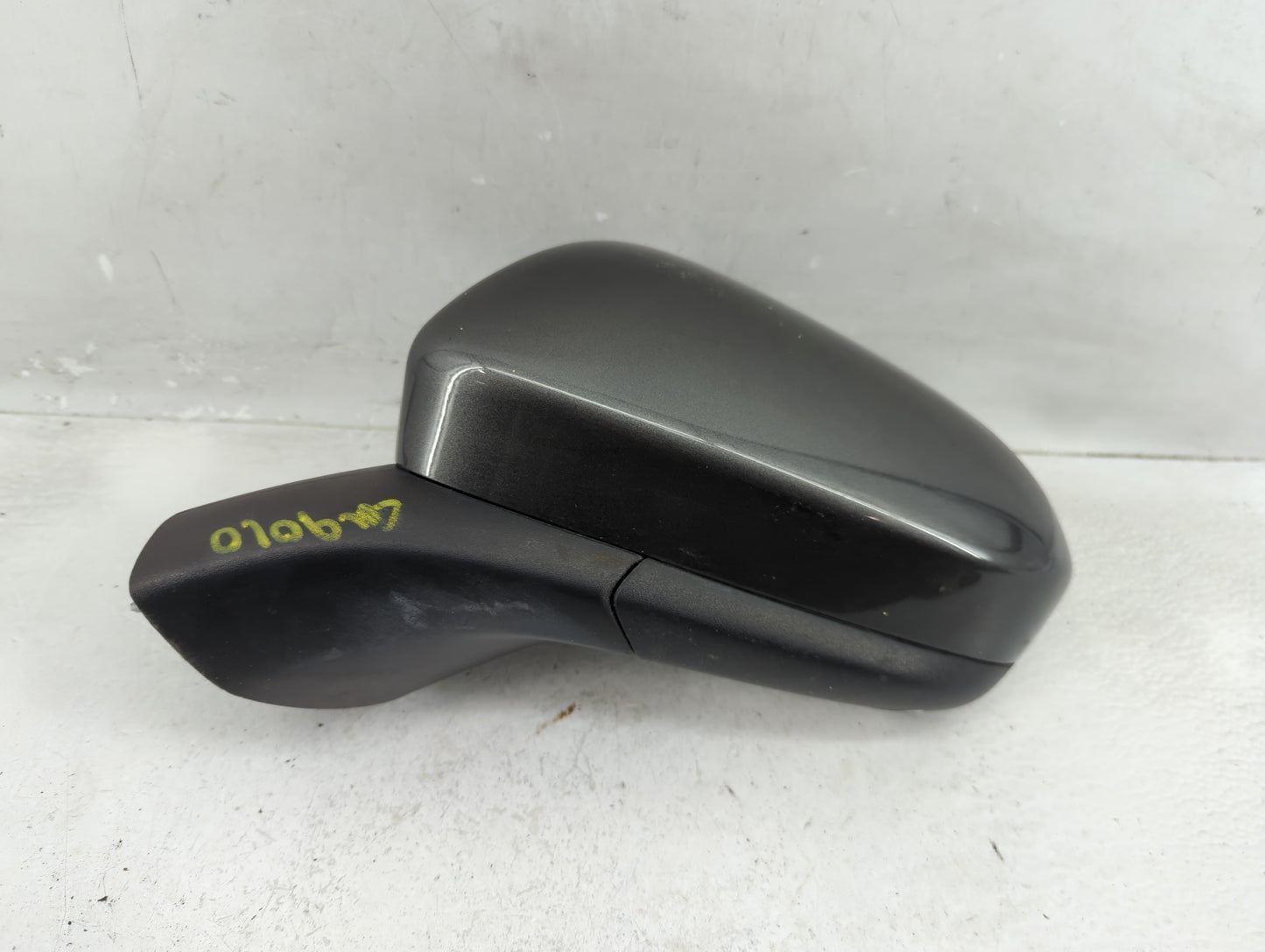 2016-2020 Ford Fusion Driver Side View Mirror - Left Door Mirror OEM Used - Oemusedautoparts1.com