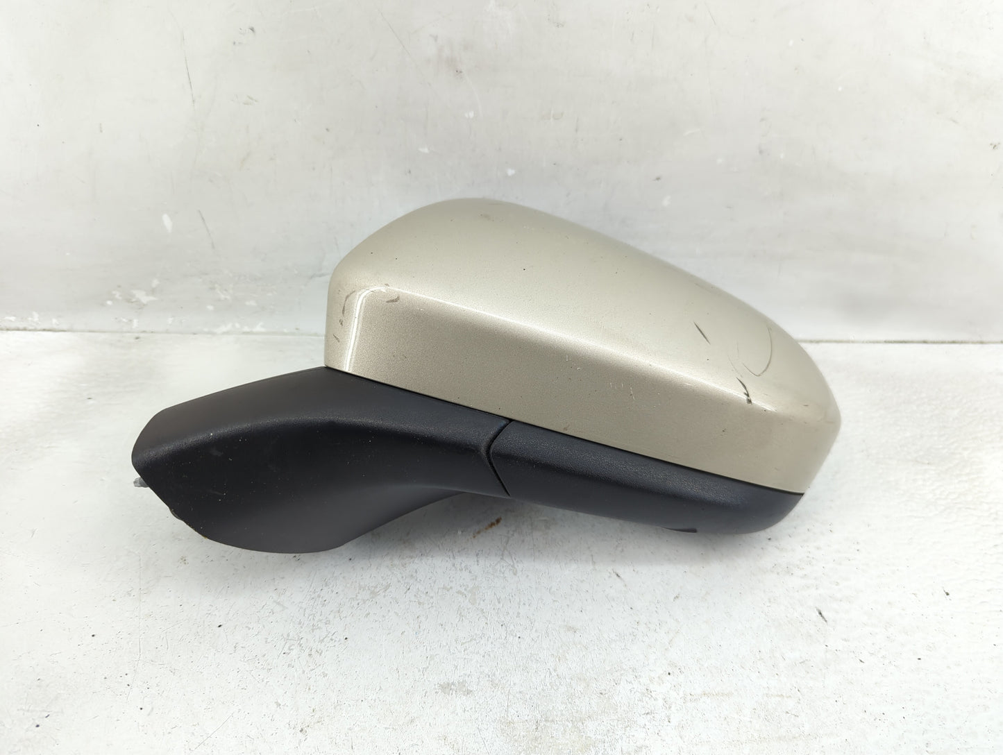 2016-2020 Ford Fusion Driver Side View Mirror - Left Door Mirror OEM Used - Oemusedautoparts1.com