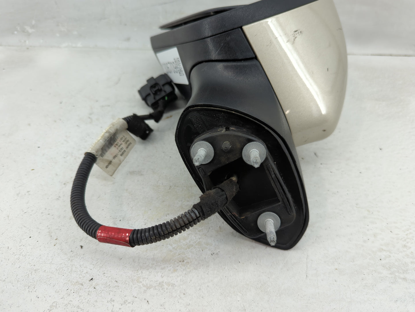 2016-2020 Ford Fusion Driver Side View Mirror - Left Door Mirror OEM Used - Oemusedautoparts1.com
