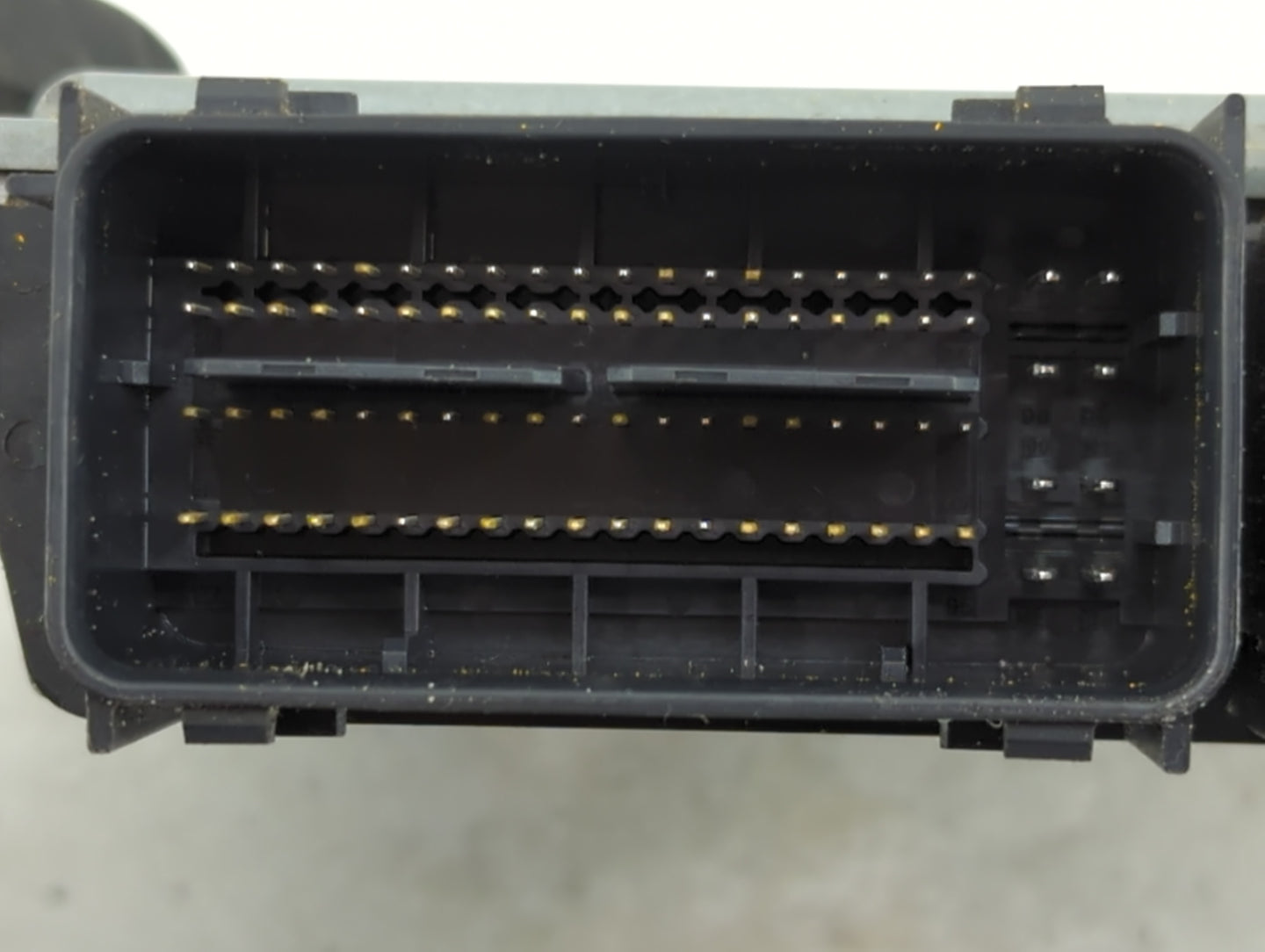 2017-2020 Ford Fusion PCM Engine Control Computer ECU ECM PCU OEM P/N:A6SXL24021100 HS7A-12A650-PB Fits OEM Used Auto Parts 