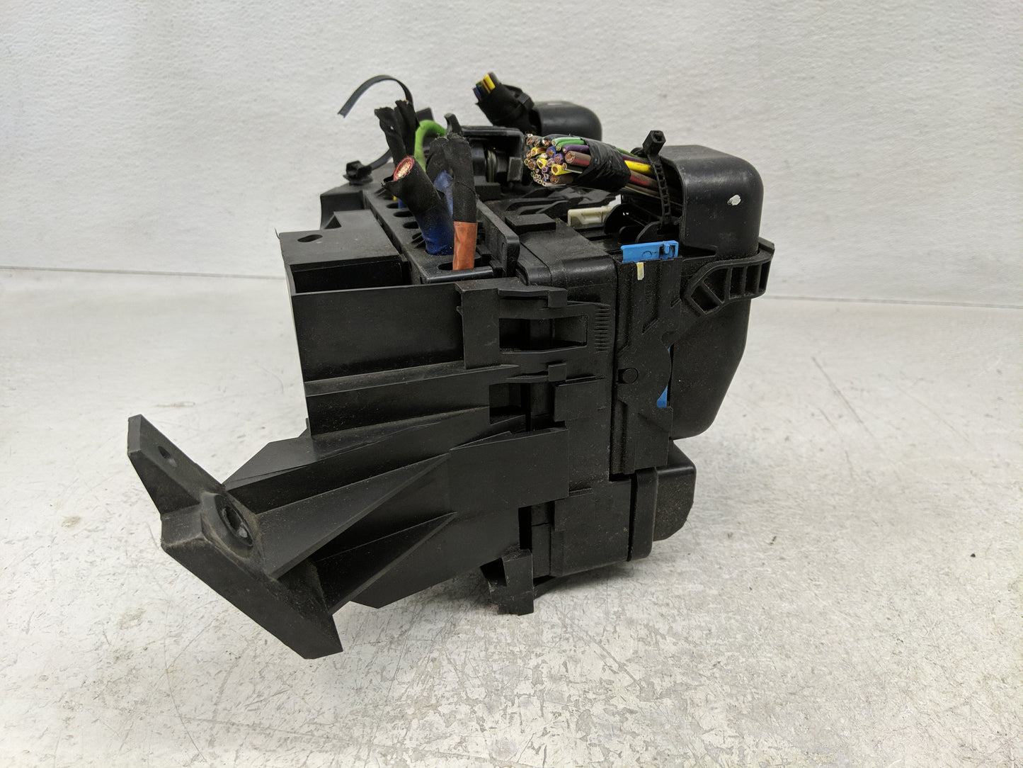 2017-2020 Ford Fusion Fusebox Fuse Box Panel Relay Module P/N:G2GT14A075AA Fits Fits 2017 2018 2019 2020 OEM Used Auto Parts
