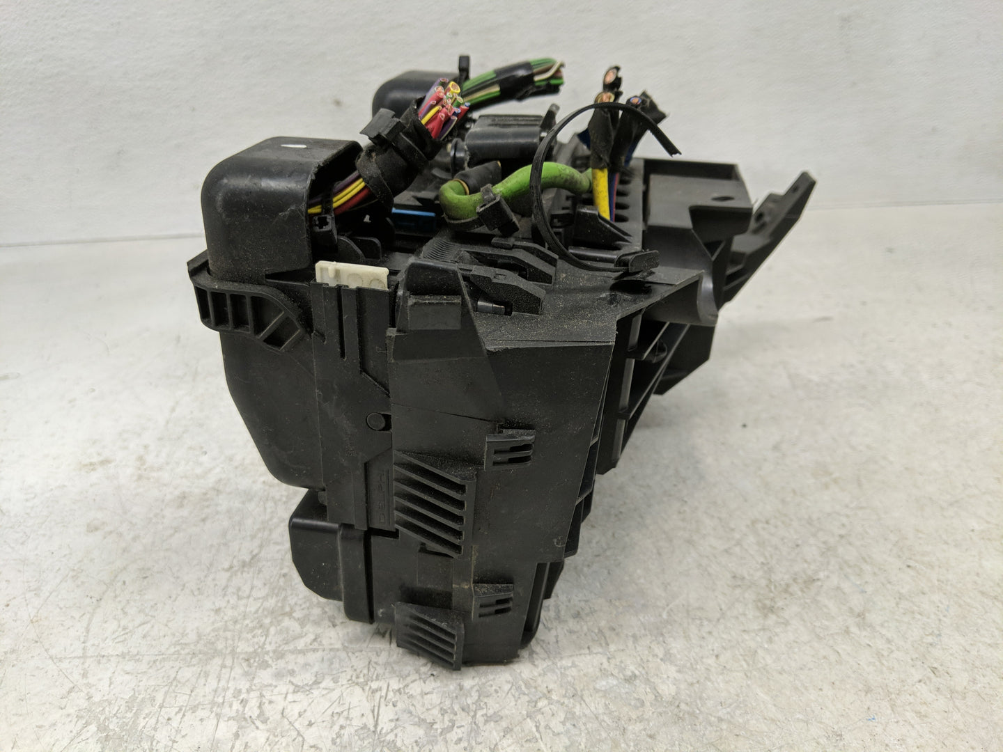 2017-2020 Ford Fusion Fusebox Fuse Box Panel Relay Module P/N:G2GT14A075AA Fits Fits 2017 2018 2019 2020 OEM Used Auto Parts