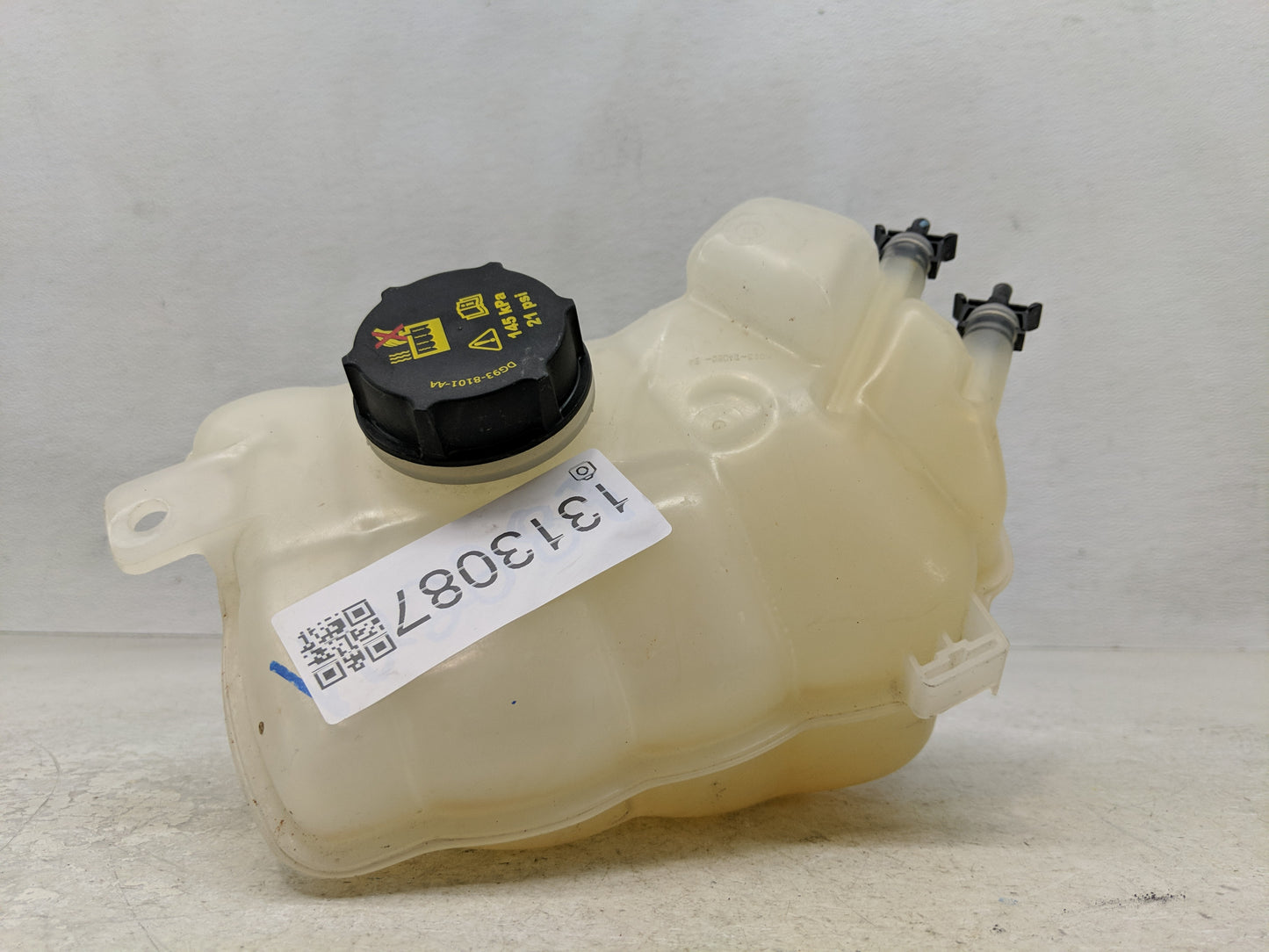 2017-2020 Ford Fusion Radiator Coolant Overflow Expansion Tank Bottle 1313087 - Oemusedautoparts1.com