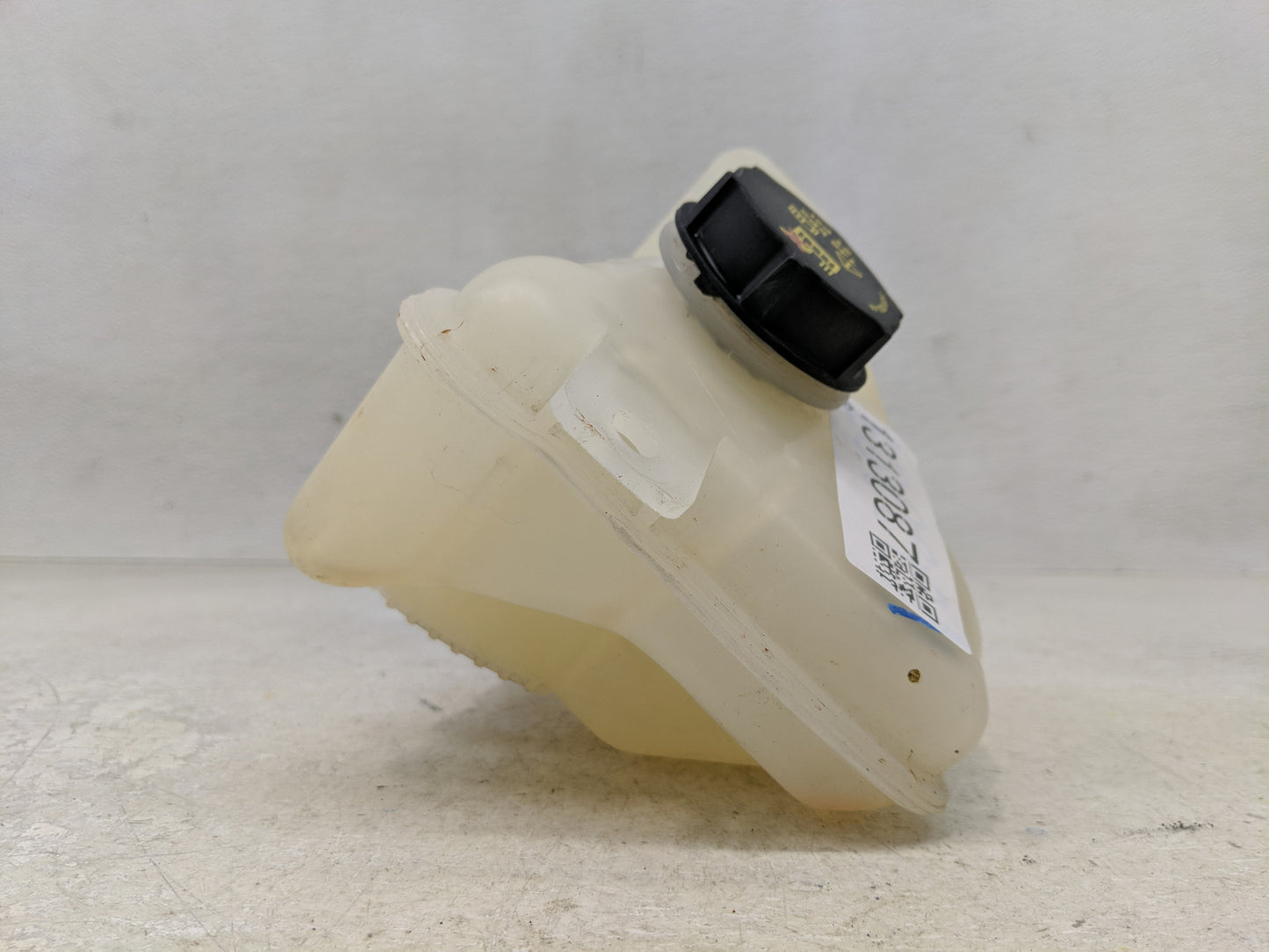2017-2020 Ford Fusion Radiator Coolant Overflow Expansion Tank Bottle 1313087 - Oemusedautoparts1.com