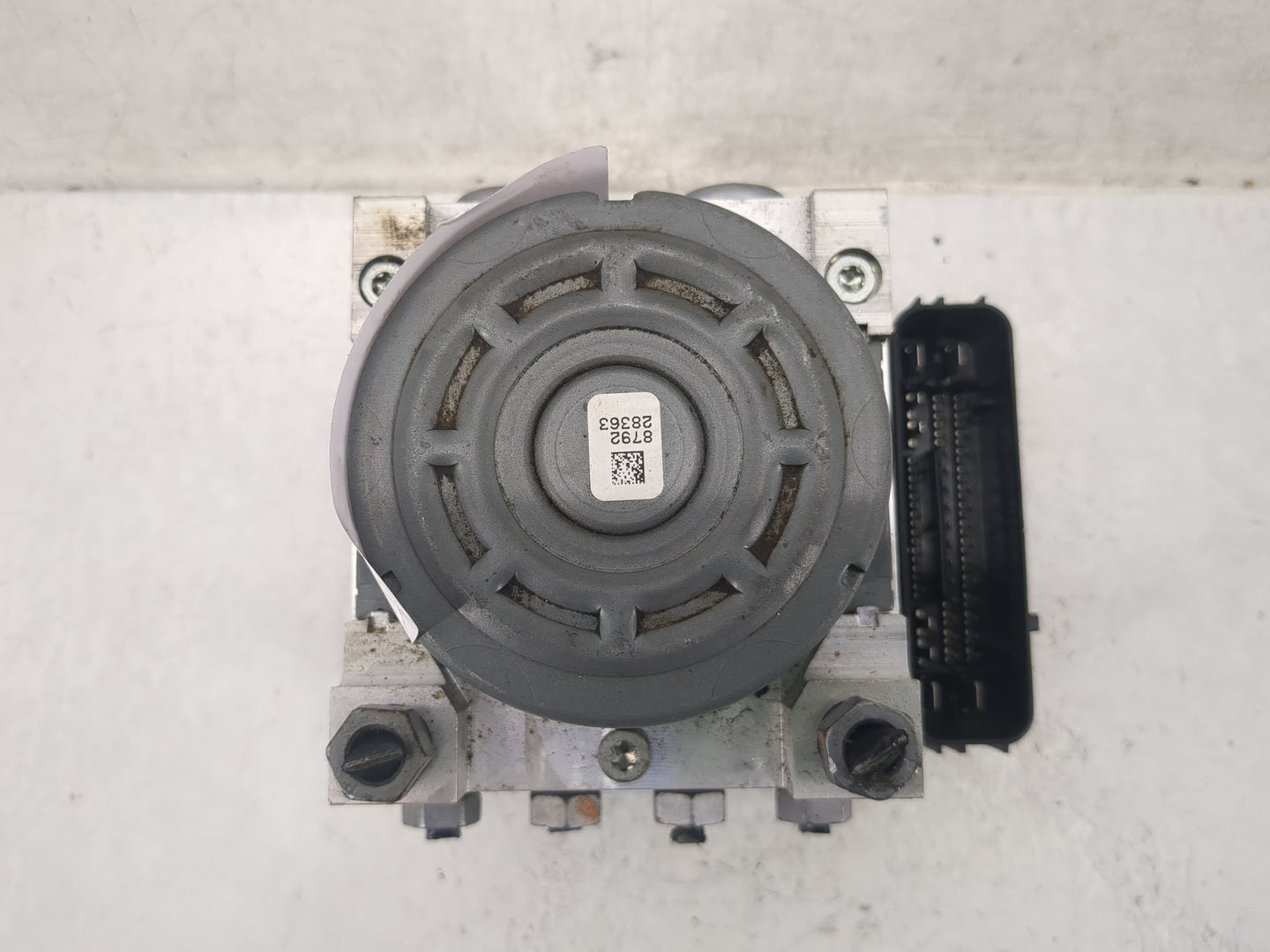 2017-2018 Ford Fusion ABS Pump Control Module Replacement P/N:HG9C-2B373-BG HG9C-2C219-LG Fits Fits 2017 2018 OEM Used Auto 