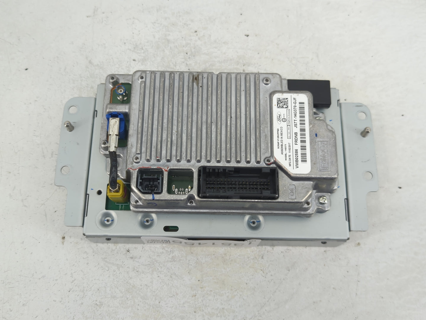 2017-2020 Ford Fusion Information Display Screen - Oemusedautoparts1.com