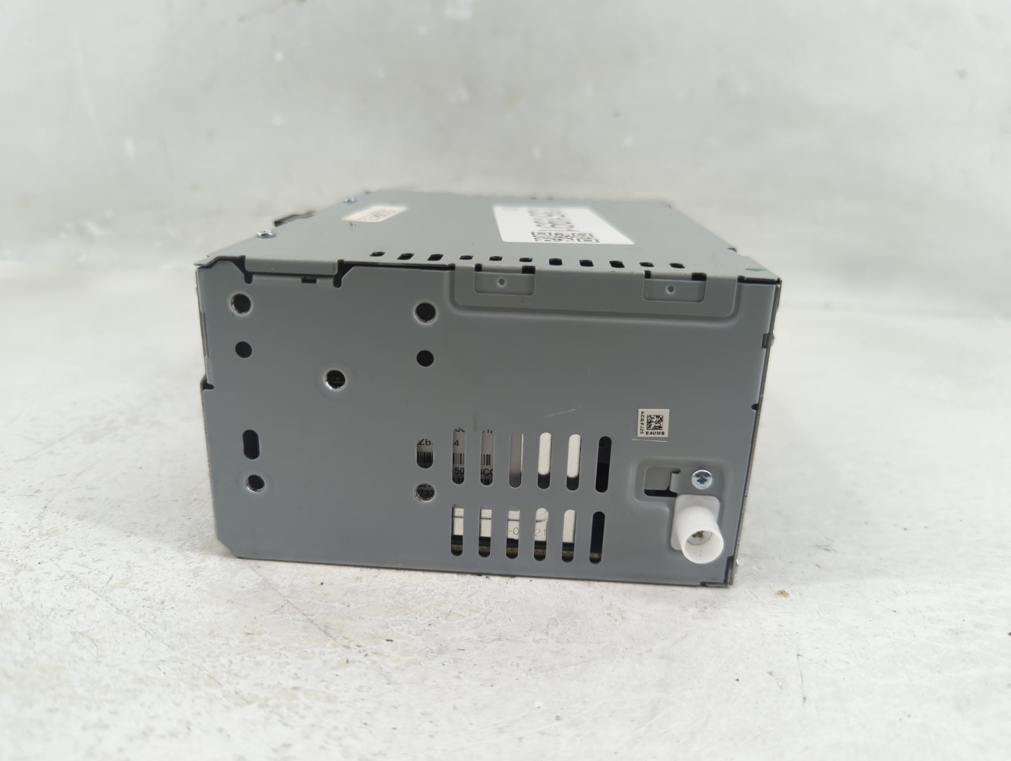 2017-2020 Ford Fusion Radio AM FM Cd Player Receiver Replacement P/N:CQ-FJ25E4UMB Fits Fits 2017 2018 2019 2020 OEM Used Aut
