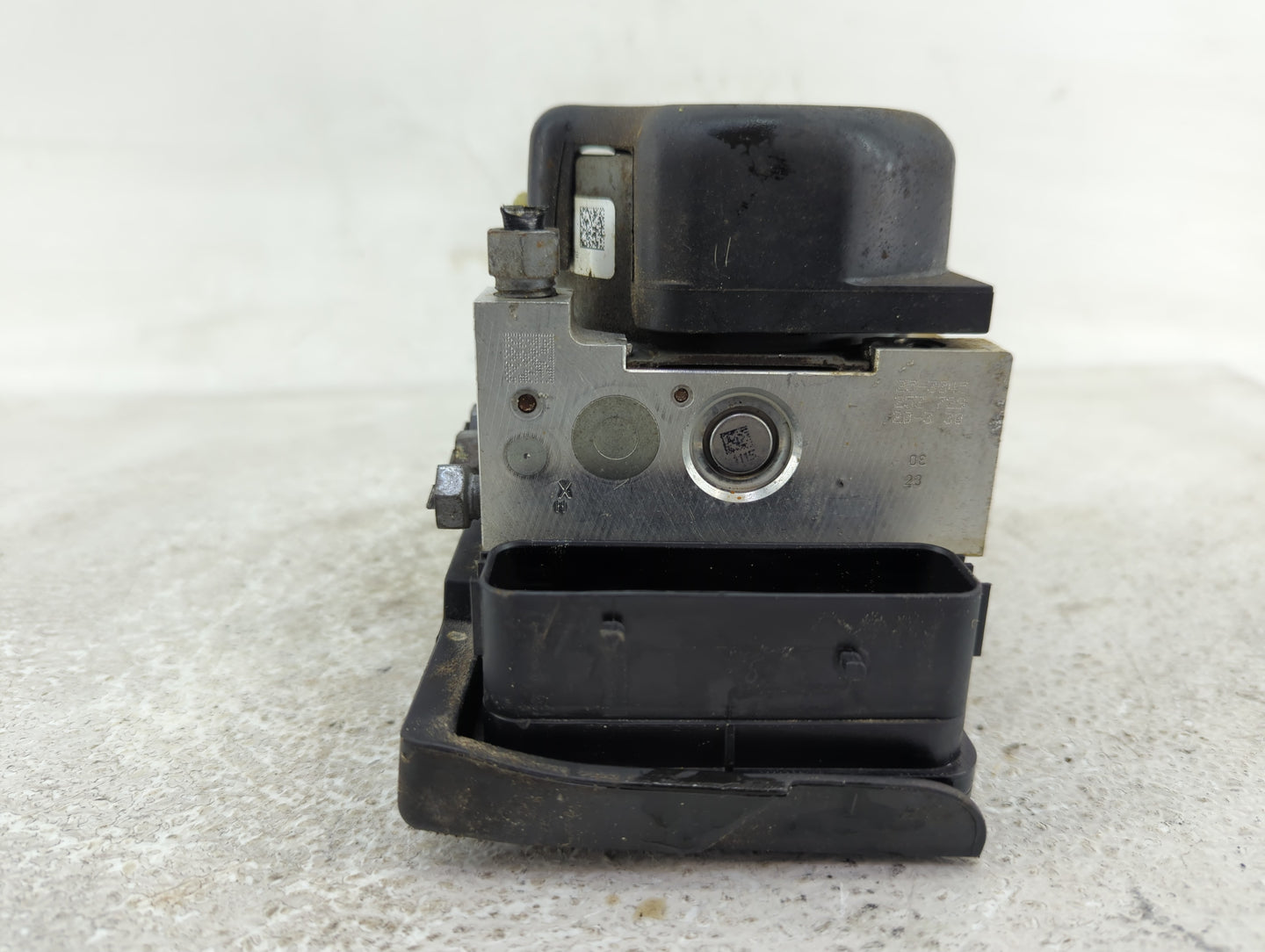 2017-2018 Ford Fusion ABS Pump Control Module Replacement Fits Fits 2017 2018 OEM Used Auto Parts - Oemusedautoparts1.com