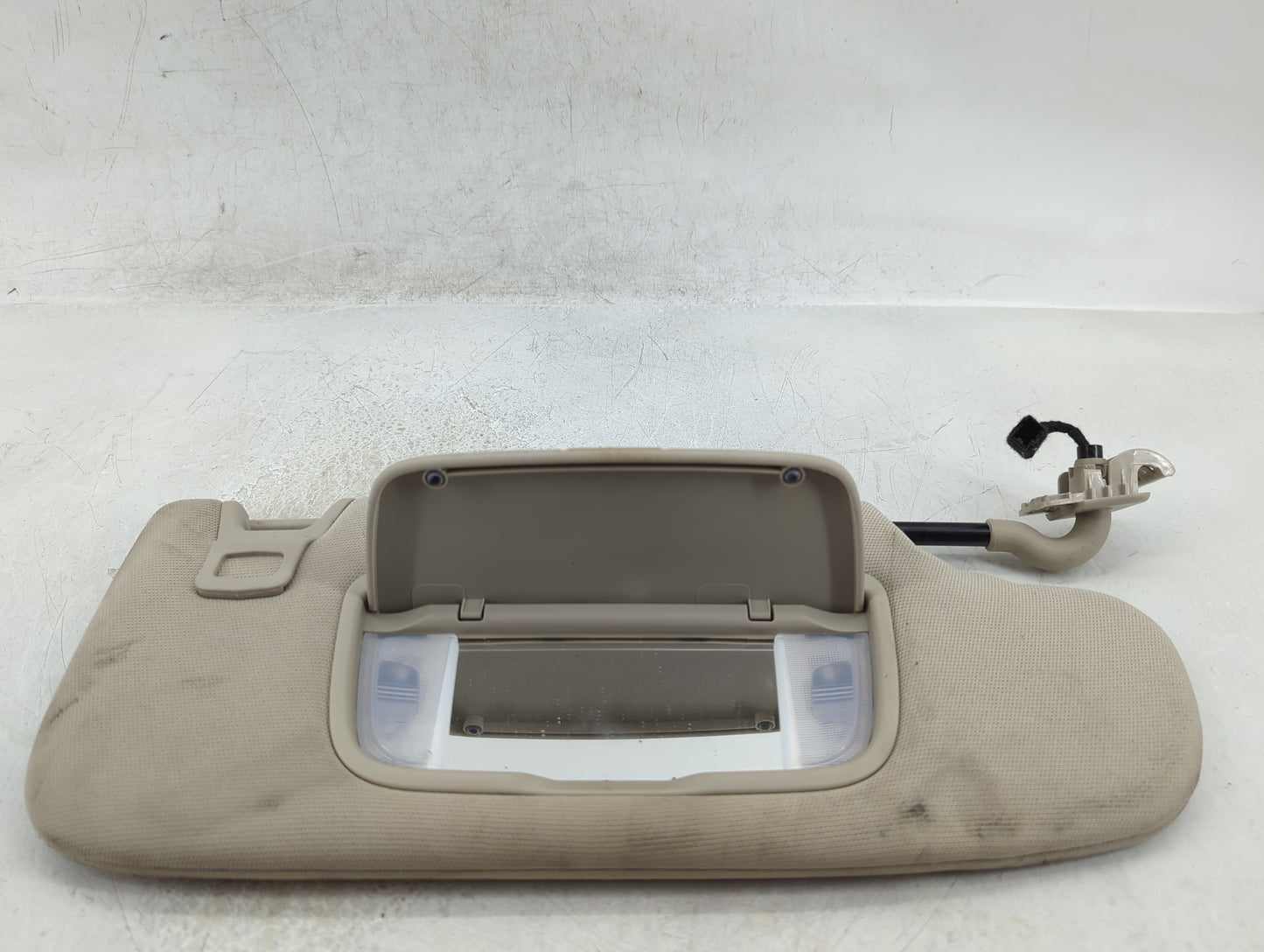 2017-2020 Ford Fusion Sun Visor Shade Replacement Passenger Right Mirror Fits Fits 2017 2018 2019 2020 OEM Used Auto Parts -