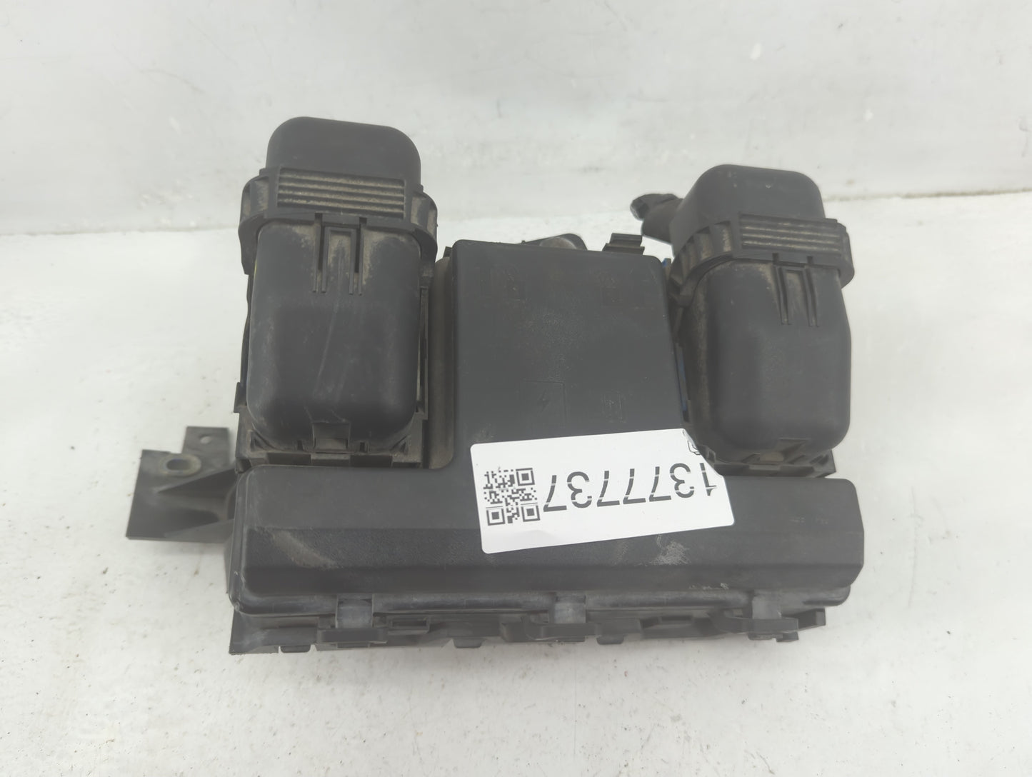 2017-2020 Ford Fusion Fusebox Fuse Box Panel Relay Module P/N:G2GT14A075AA HG9T-12A581-ABH Fits Fits 2017 2018 2019 2020 OEM