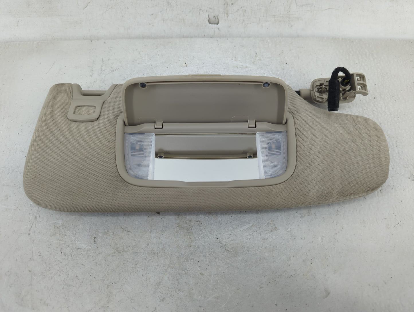 2017-2020 Ford Fusion Sun Visor Shade Replacement Passenger Right Mirror Fits Fits 2017 2018 2019 2020 OEM Used Auto Parts -