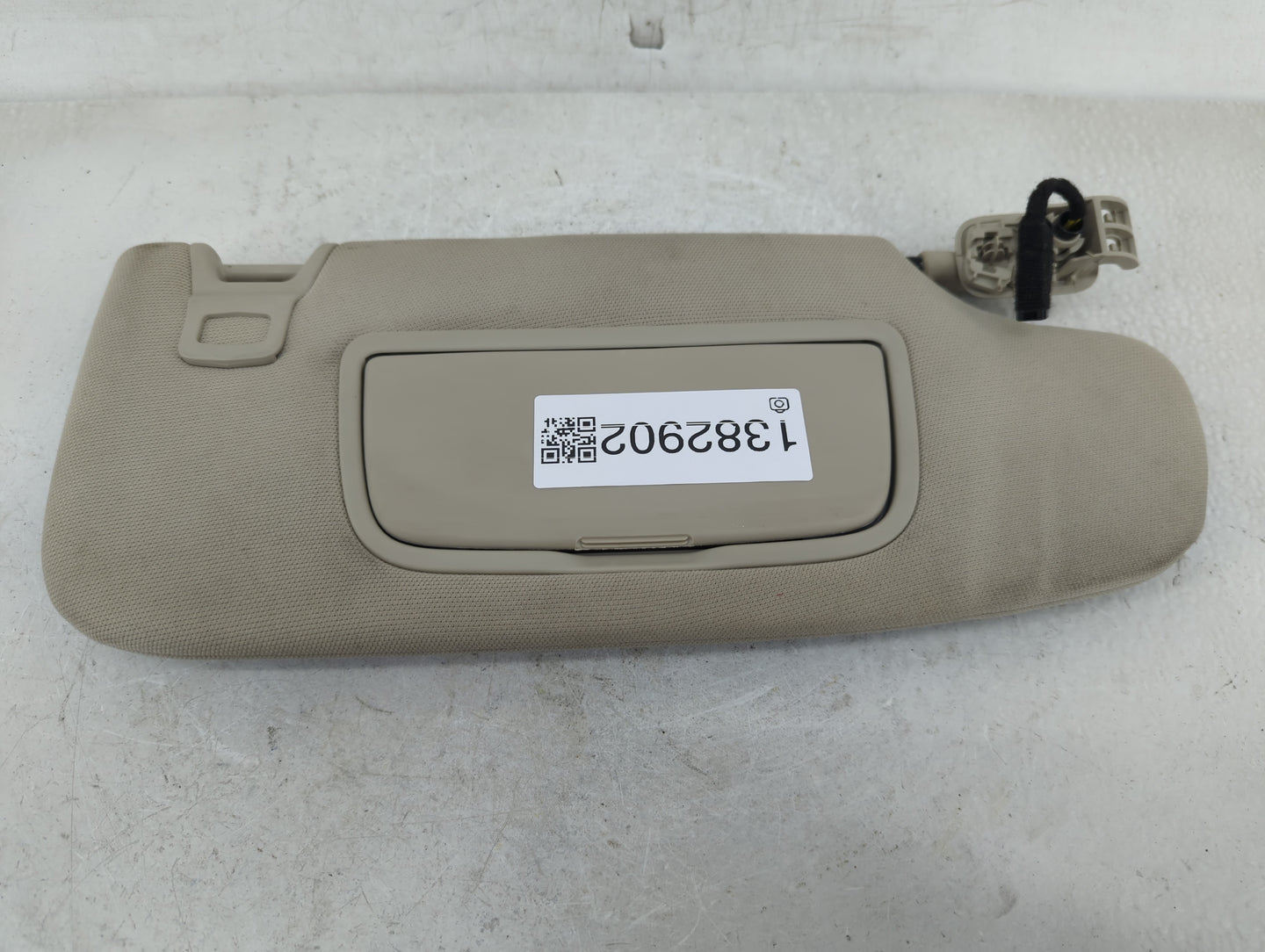 2017-2020 Ford Fusion Sun Visor Shade Replacement Passenger Right Mirror Fits Fits 2017 2018 2019 2020 OEM Used Auto Parts -