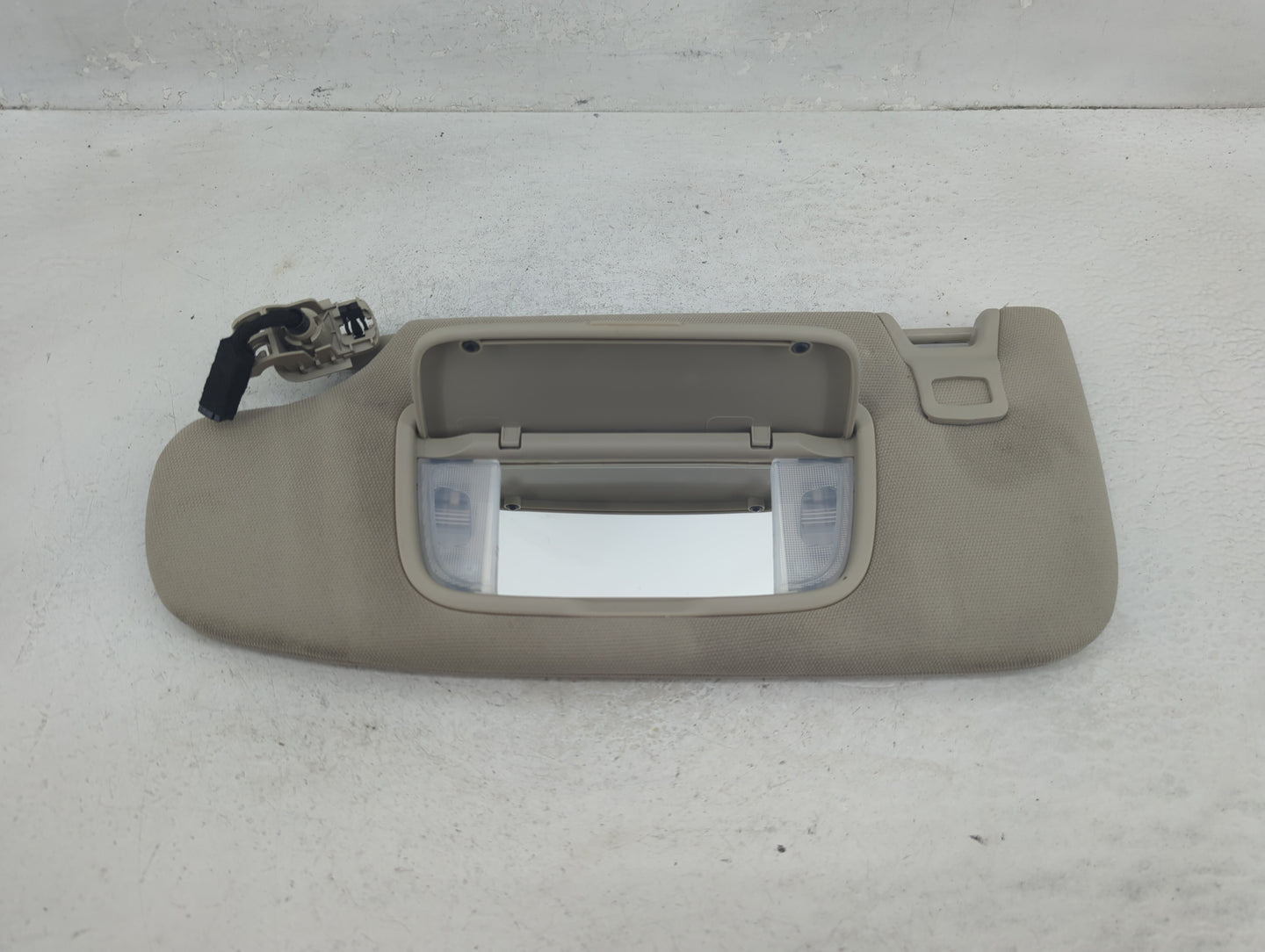 2017-2020 Ford Fusion Sun Visor Shade Replacement Driver Left Mirror Fits Fits 2017 2018 2019 2020 OEM Used Auto Parts - Oem