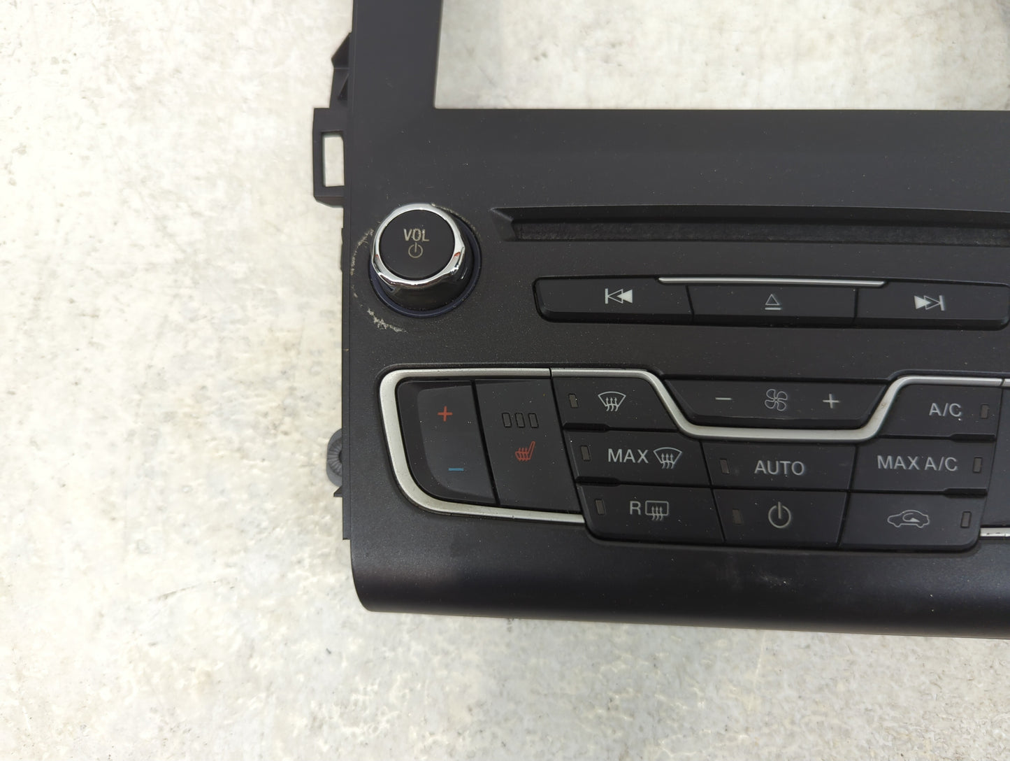 2017-2020 Ford Fusion Radio Control Panel - Oemusedautoparts1.com