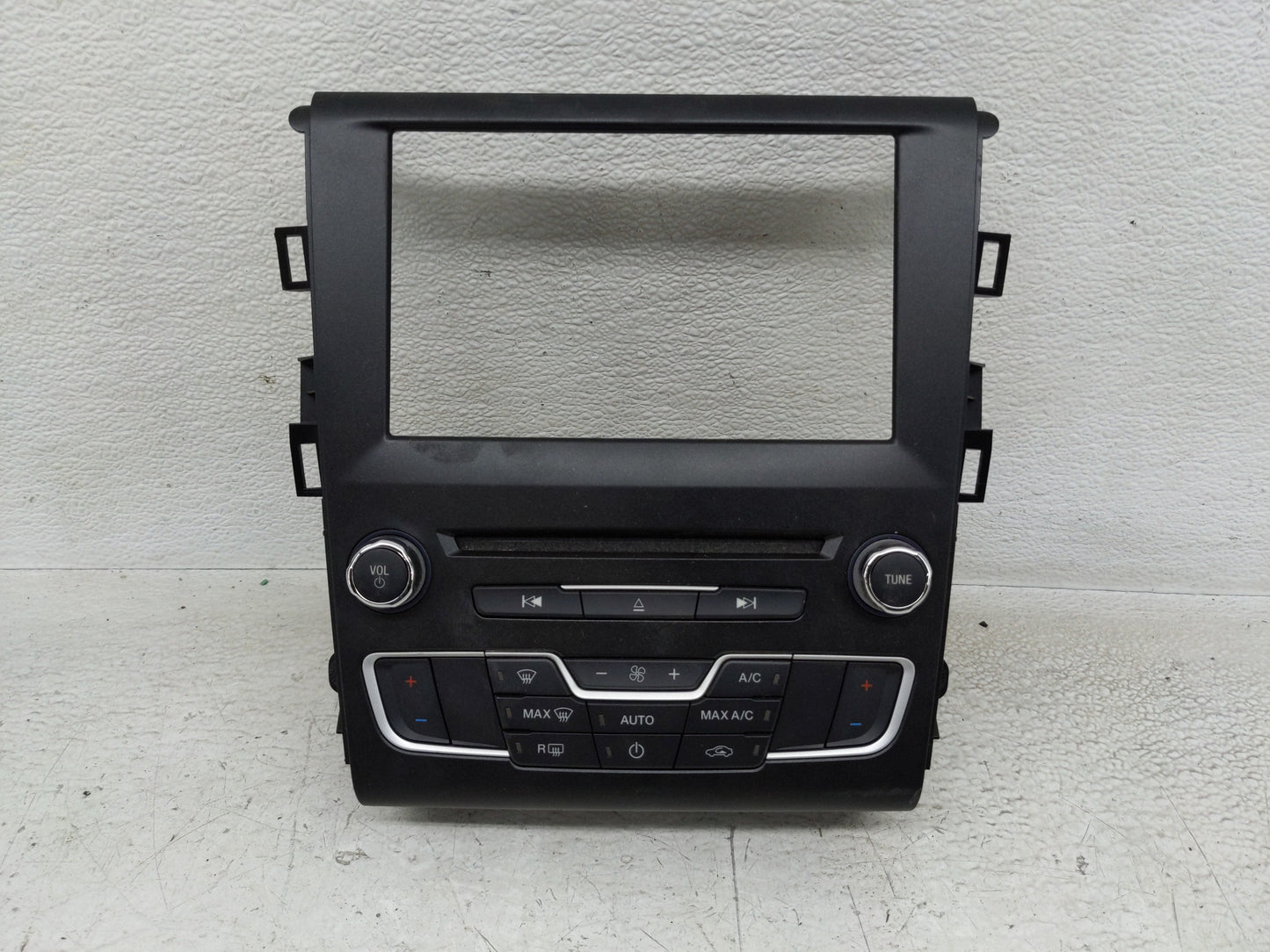 2017-2020 Ford Fusion Radio Control Panel - Oemusedautoparts1.com
