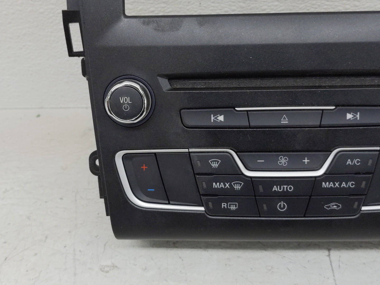 2017-2020 Ford Fusion Radio Control Panel - Oemusedautoparts1.com