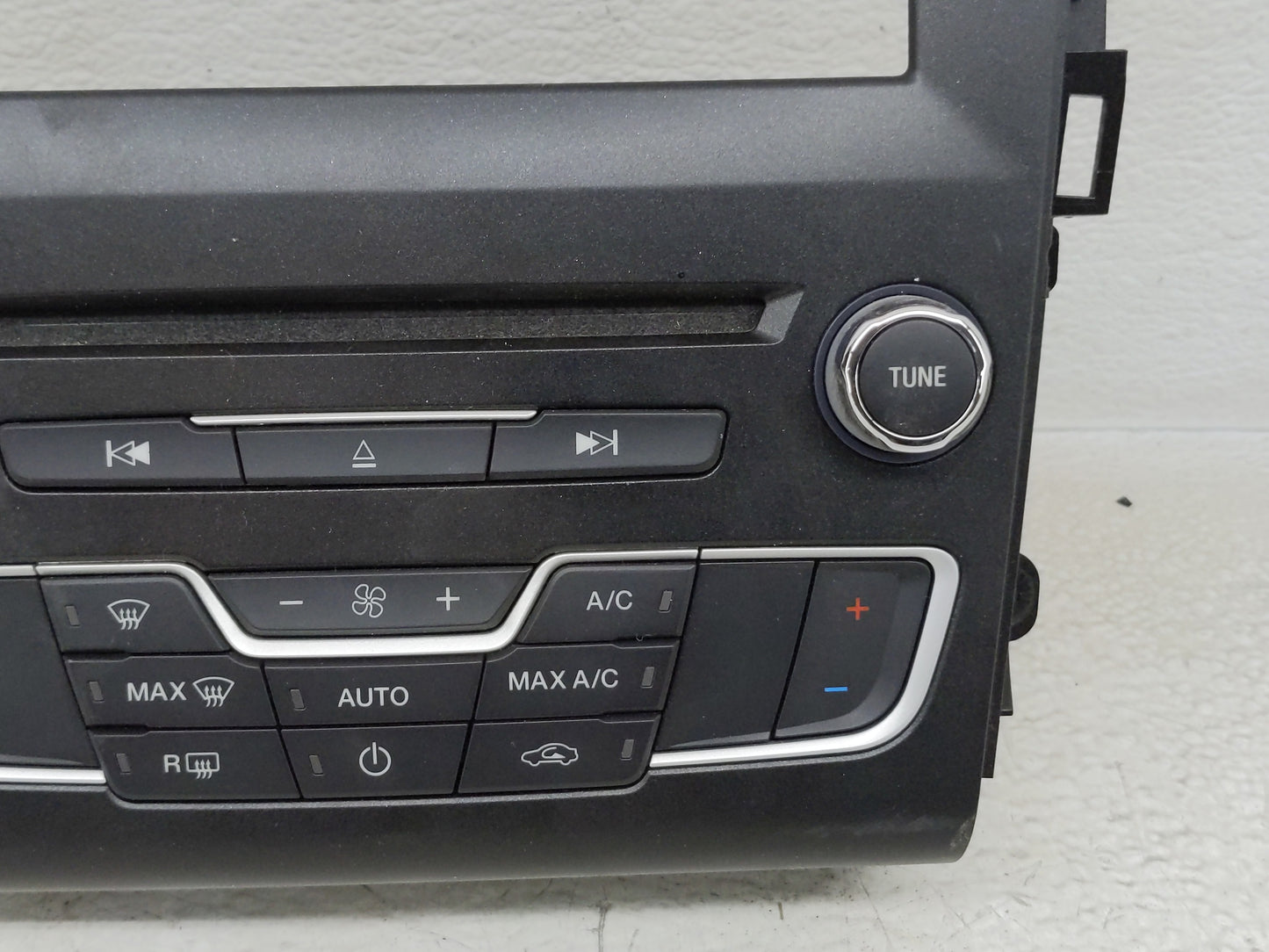 2017-2020 Ford Fusion Radio Control Panel - Oemusedautoparts1.com