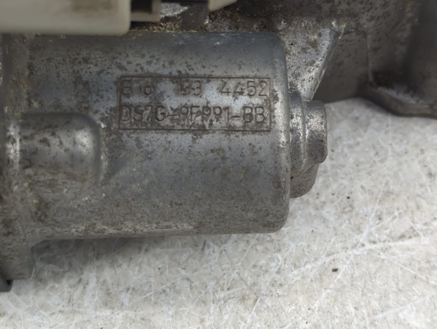 2014-2020 Ford Fusion Throttle Body P/N:DS7G-9F991-BB Fits Fits 2014 2015 2016 2017 2018 2019 2020 OEM Used Auto Parts - Oem