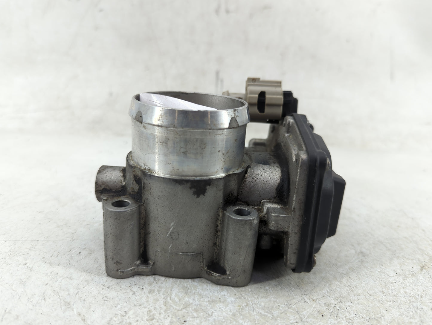 2014-2020 Ford Fusion Throttle Body P/N:DS7G-9F991-BB Fits Fits 2014 2015 2016 2017 2018 2019 2020 OEM Used Auto Parts - Oem