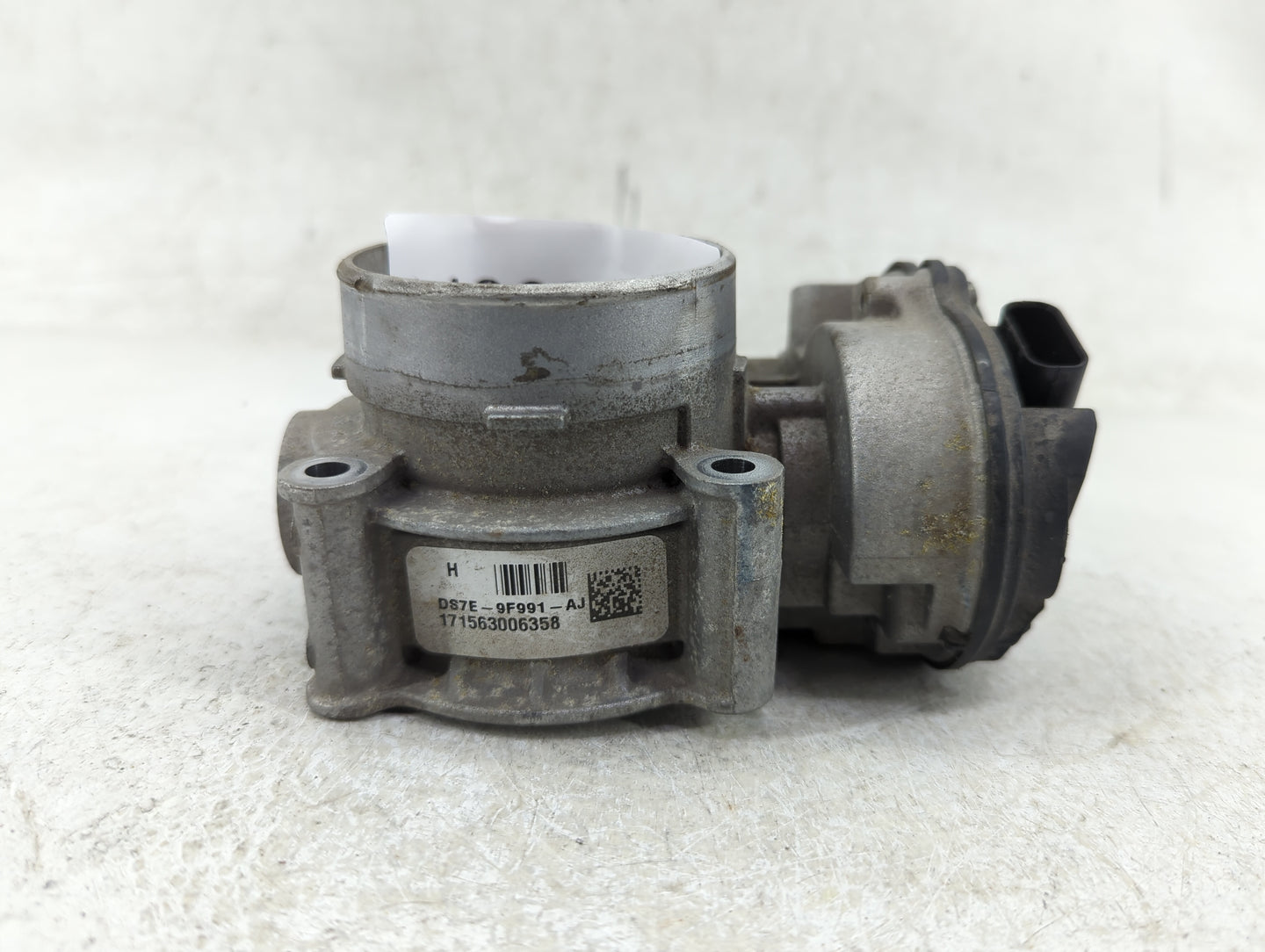 2013-2020 Ford Fusion Throttle Body P/N:DS7E-9F991-AJ Fits Fits 2013 2014 2015 2016 2017 2018 2019 2020 2021 2022 OEM Used A