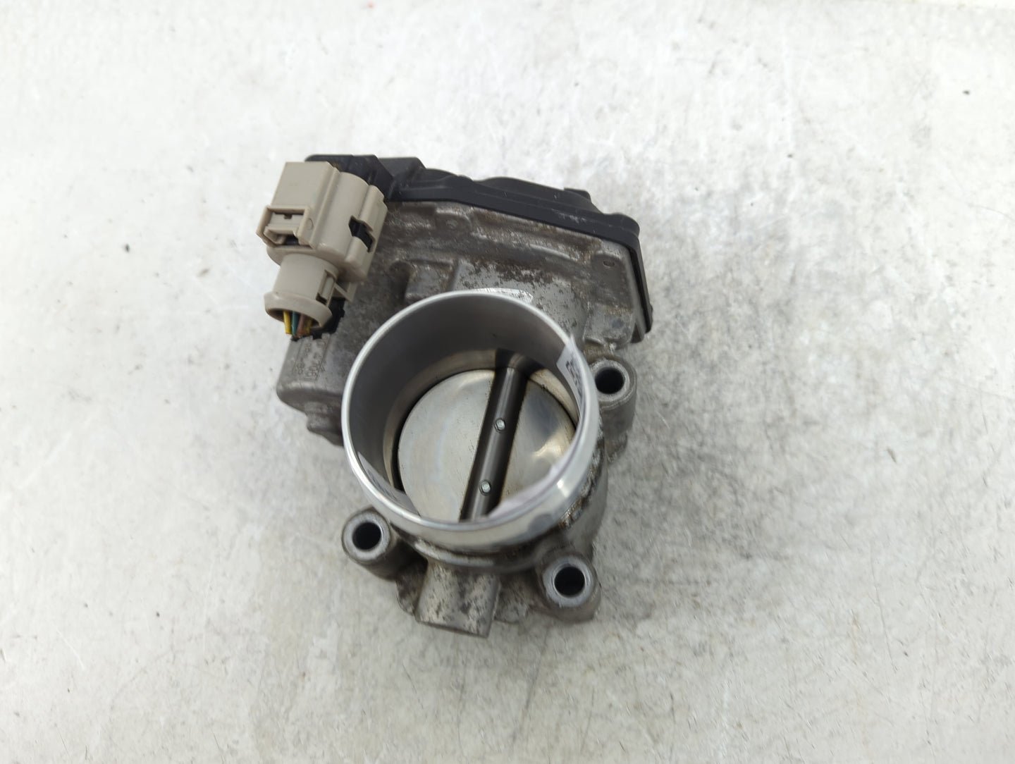 2014-2020 Ford Fusion Throttle Body P/N:DS7G-9F991-BB Fits Fits 2014 2015 2016 2017 2018 2019 2020 OEM Used Auto Parts - Oem